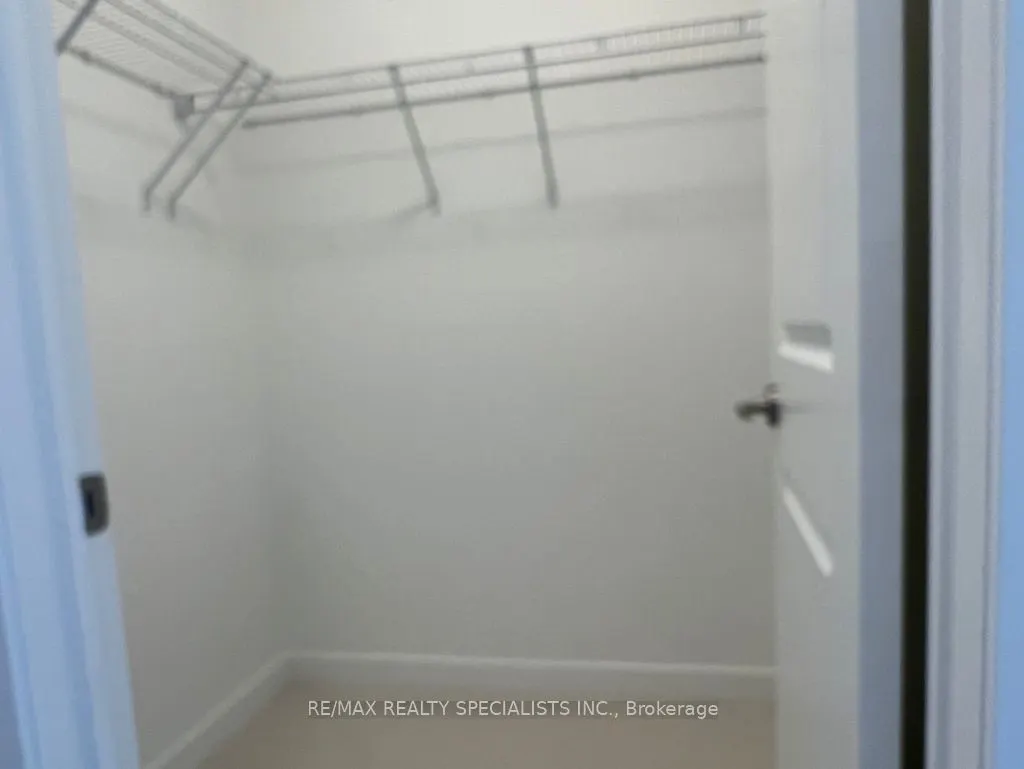 461 Green Road, #101