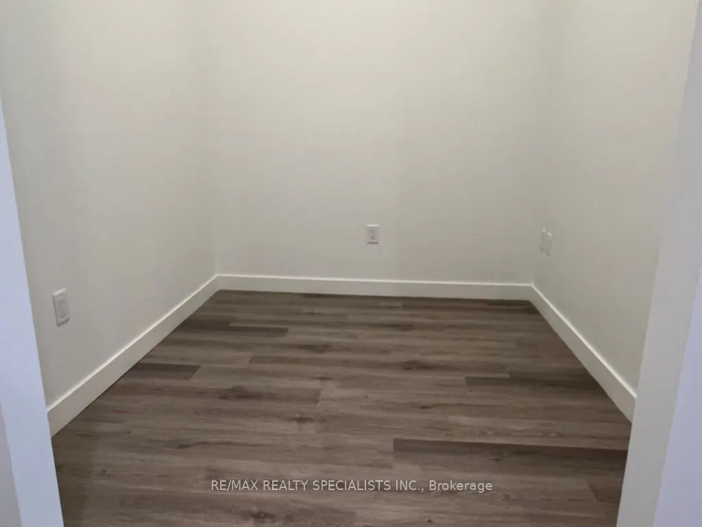 461 Green Road, #101