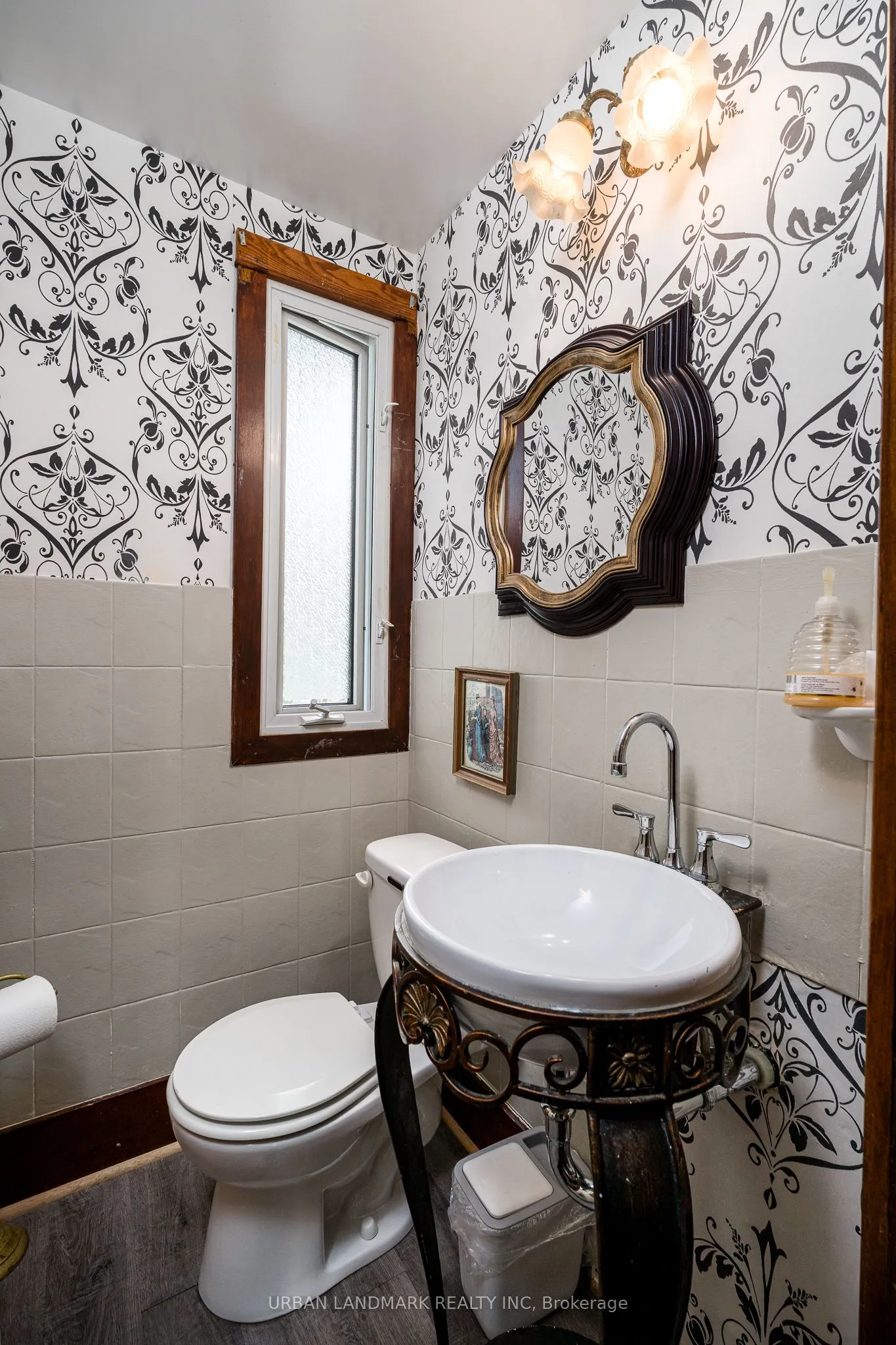 142 St Lawrence Street E