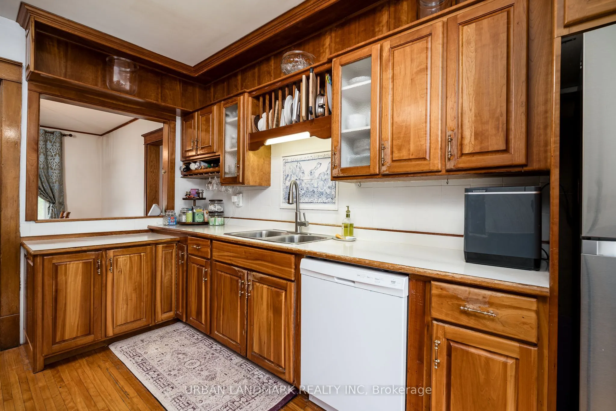 142 St Lawrence Street E