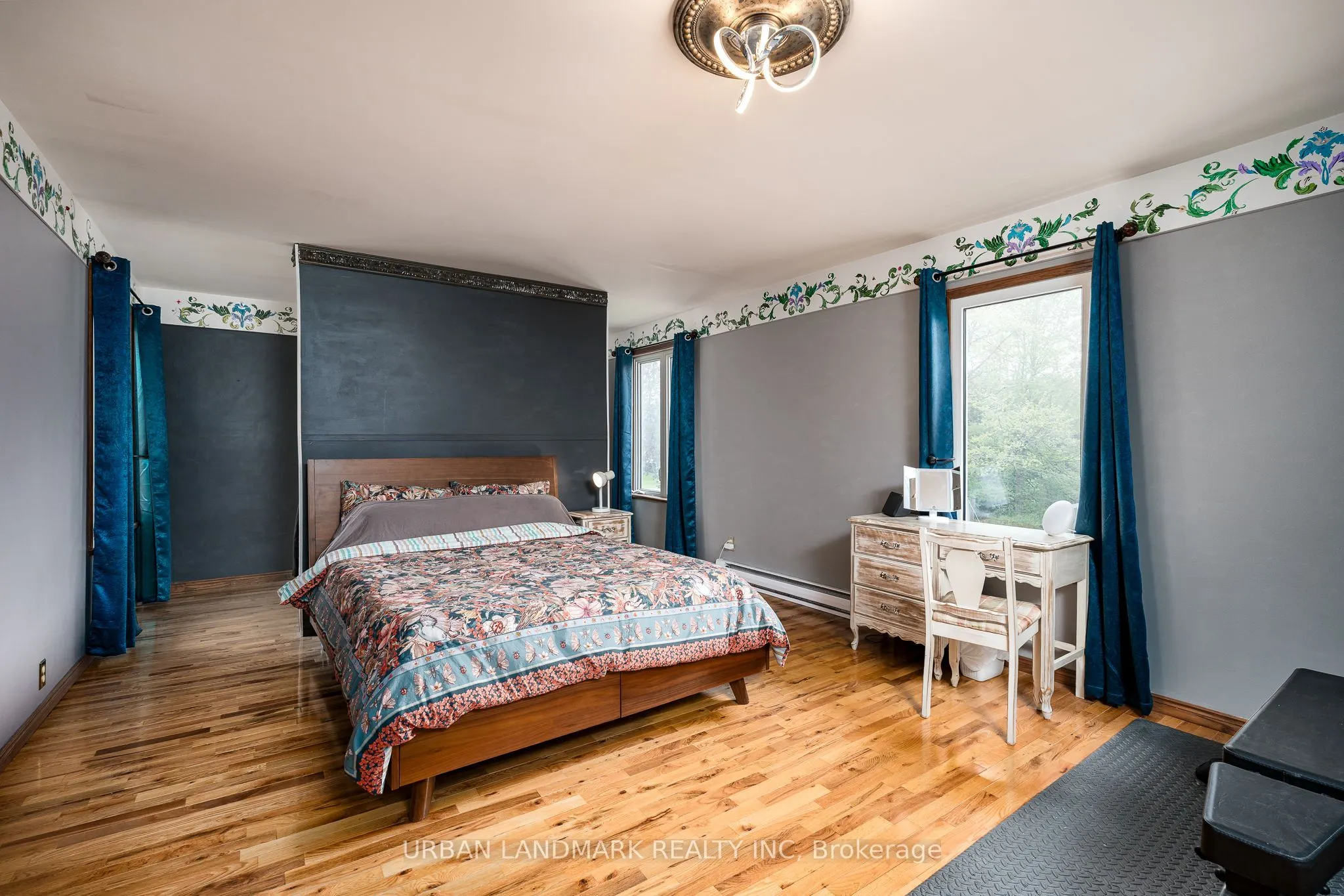 142 St Lawrence Street E