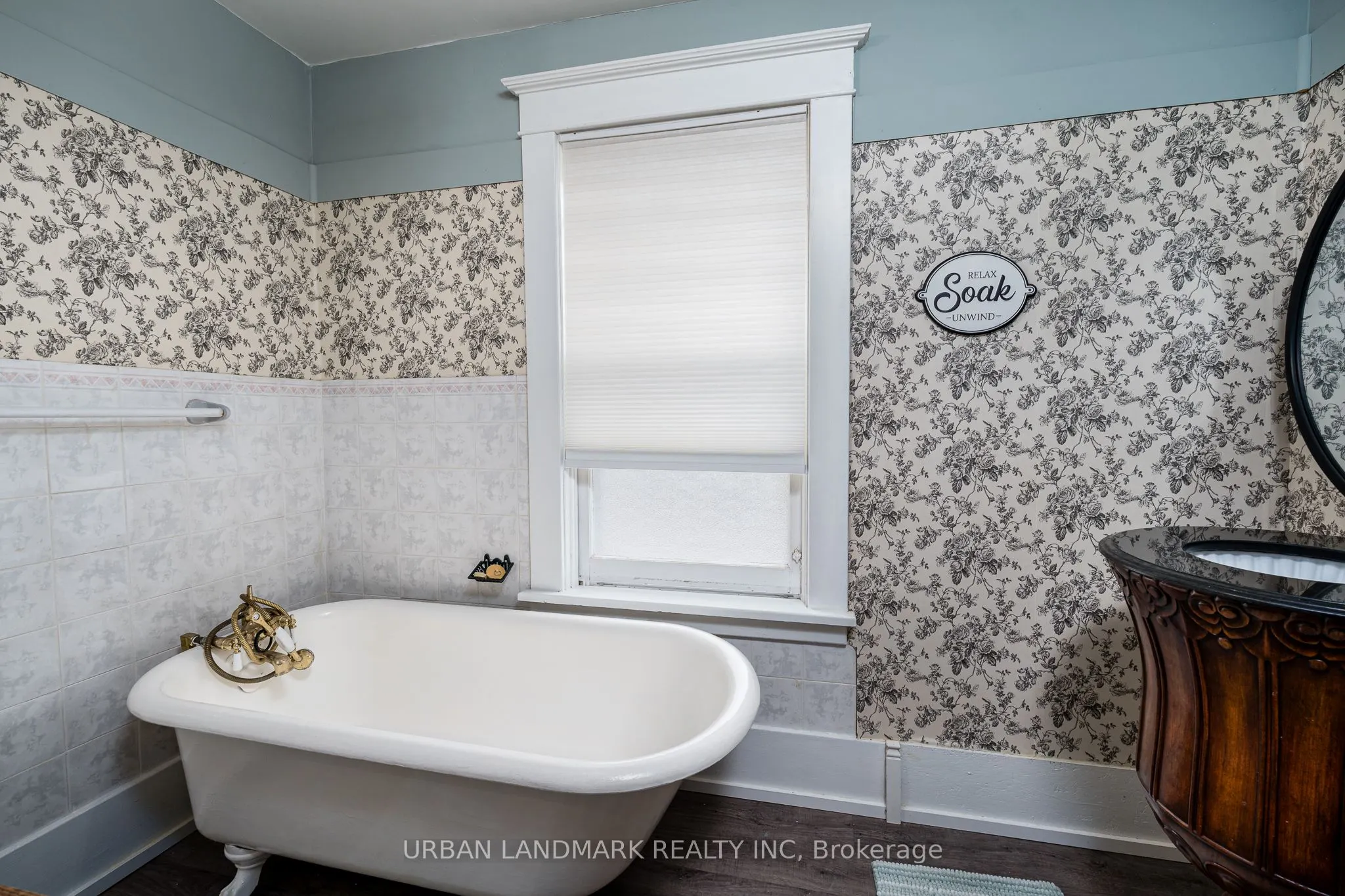 142 St Lawrence Street E