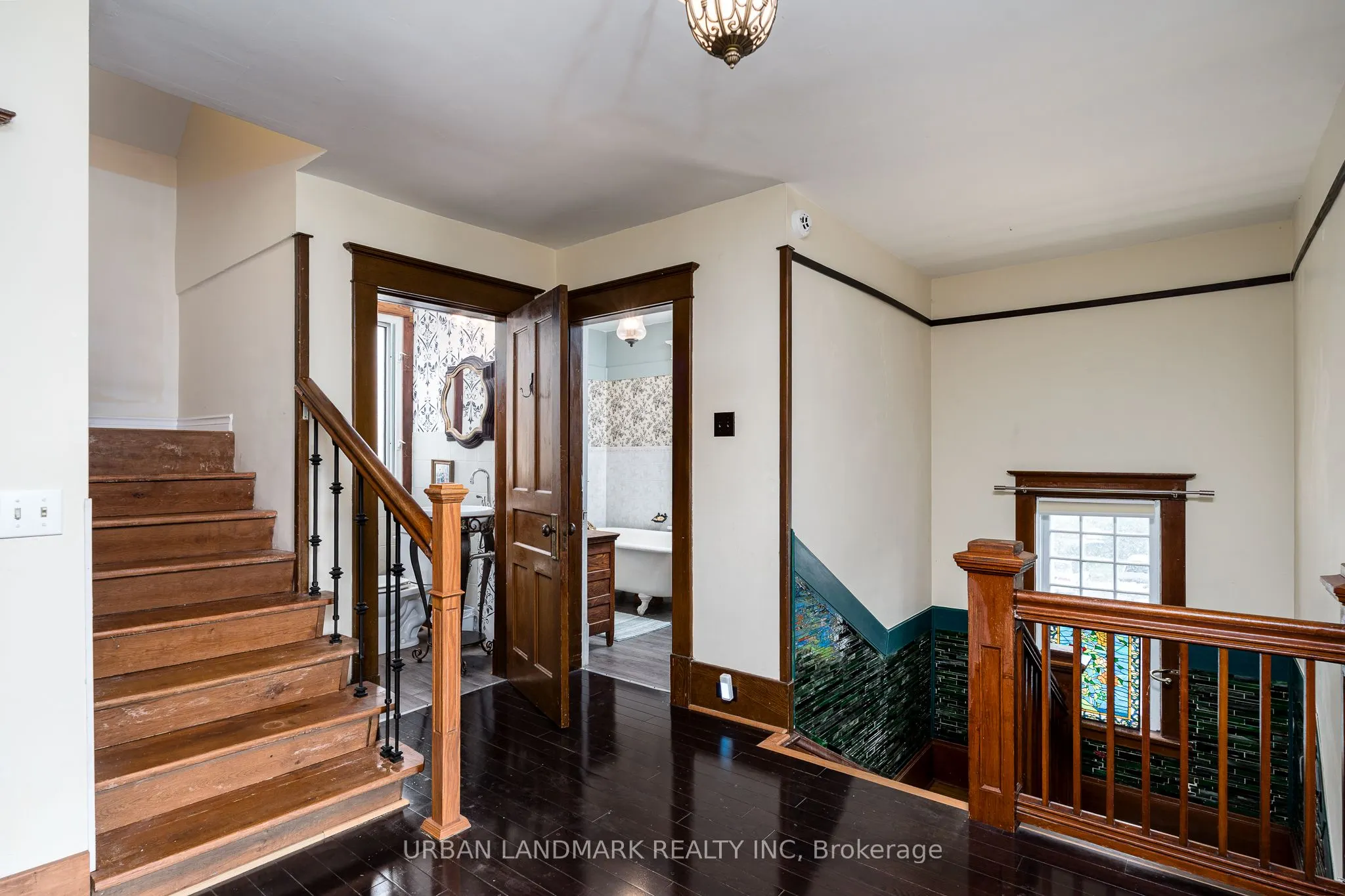 142 St Lawrence Street E