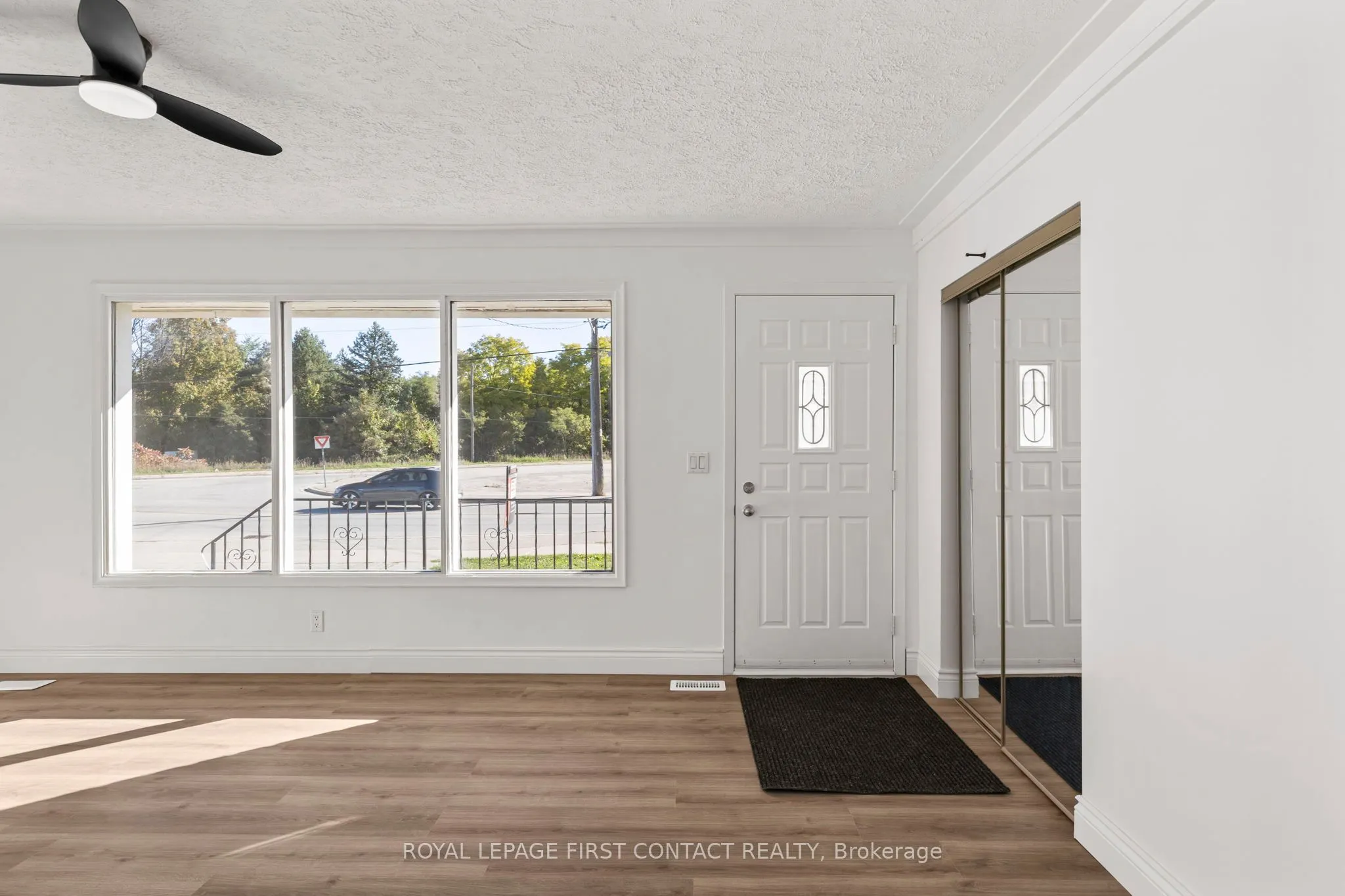 482 St. Vincent Street S