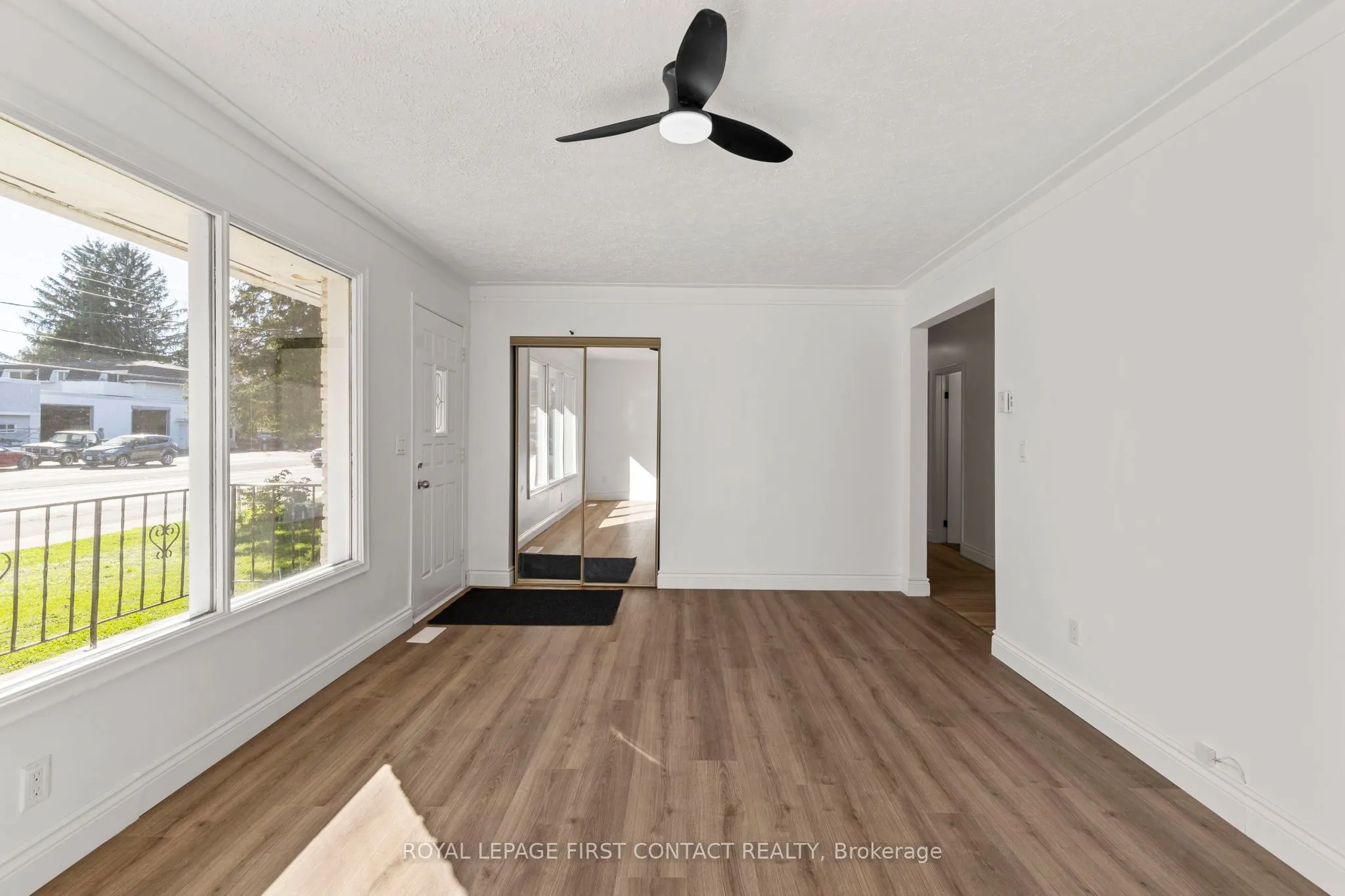 482 St. Vincent Street S