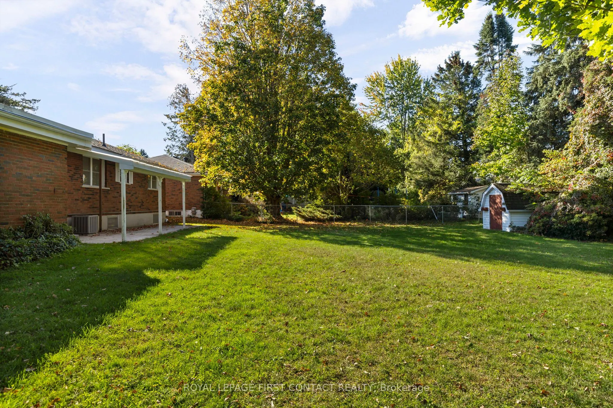 482 St. Vincent Street S