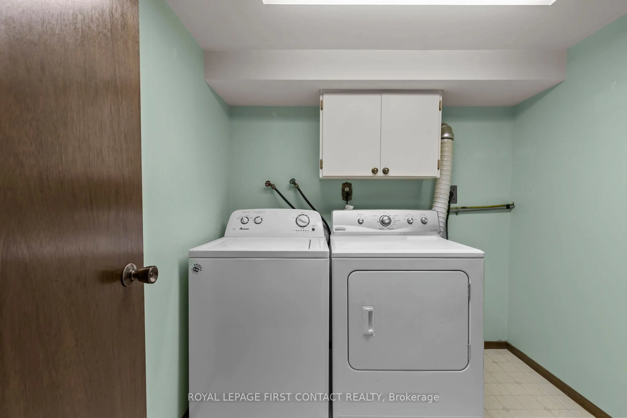 482 St. Vincent Street S