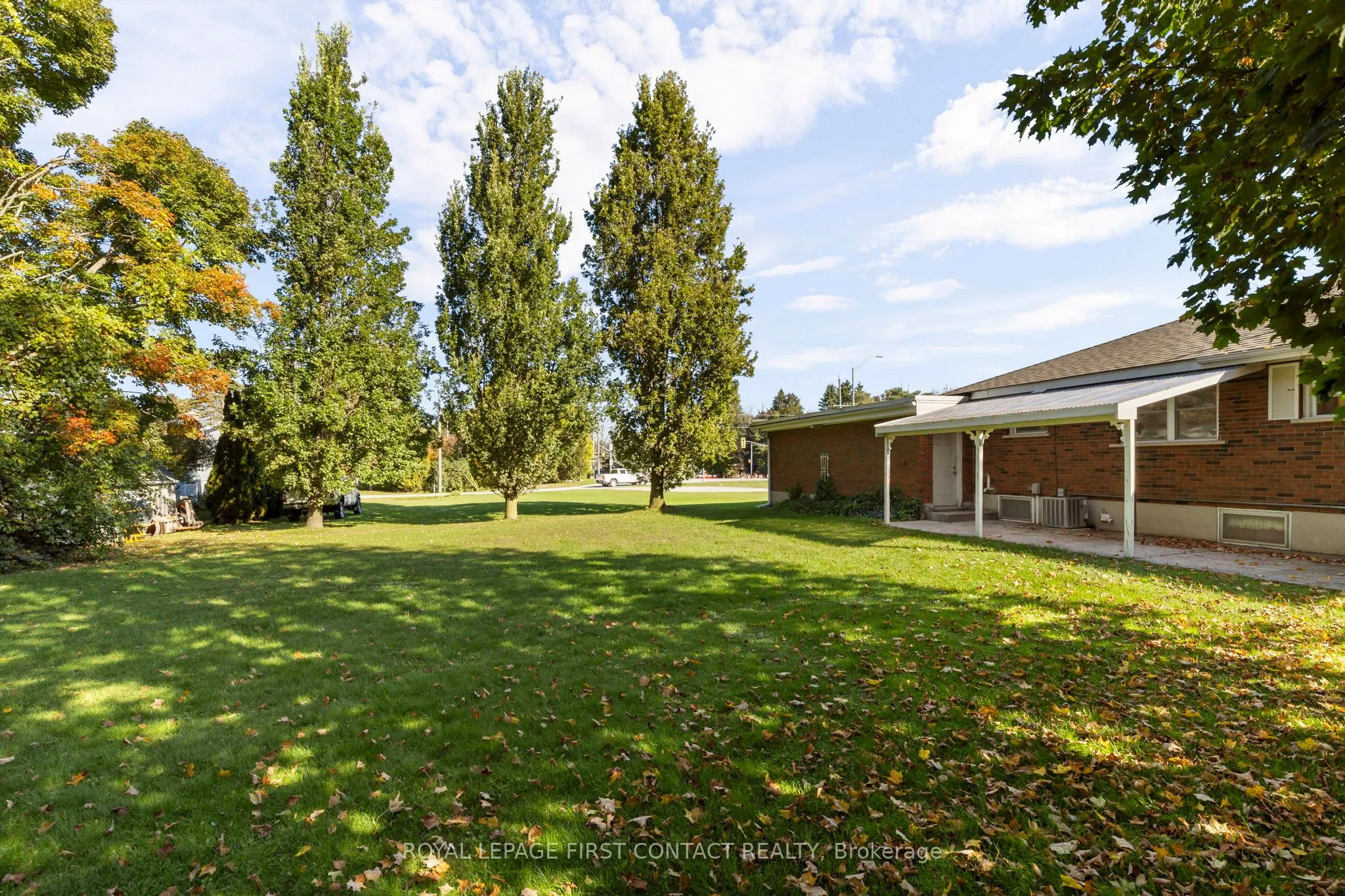 482 St. Vincent Street S