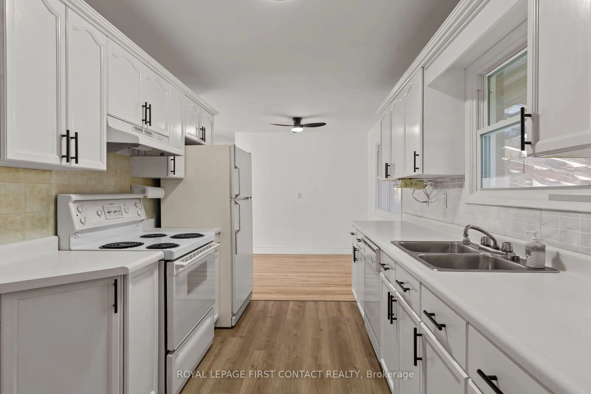 482 St. Vincent Street S