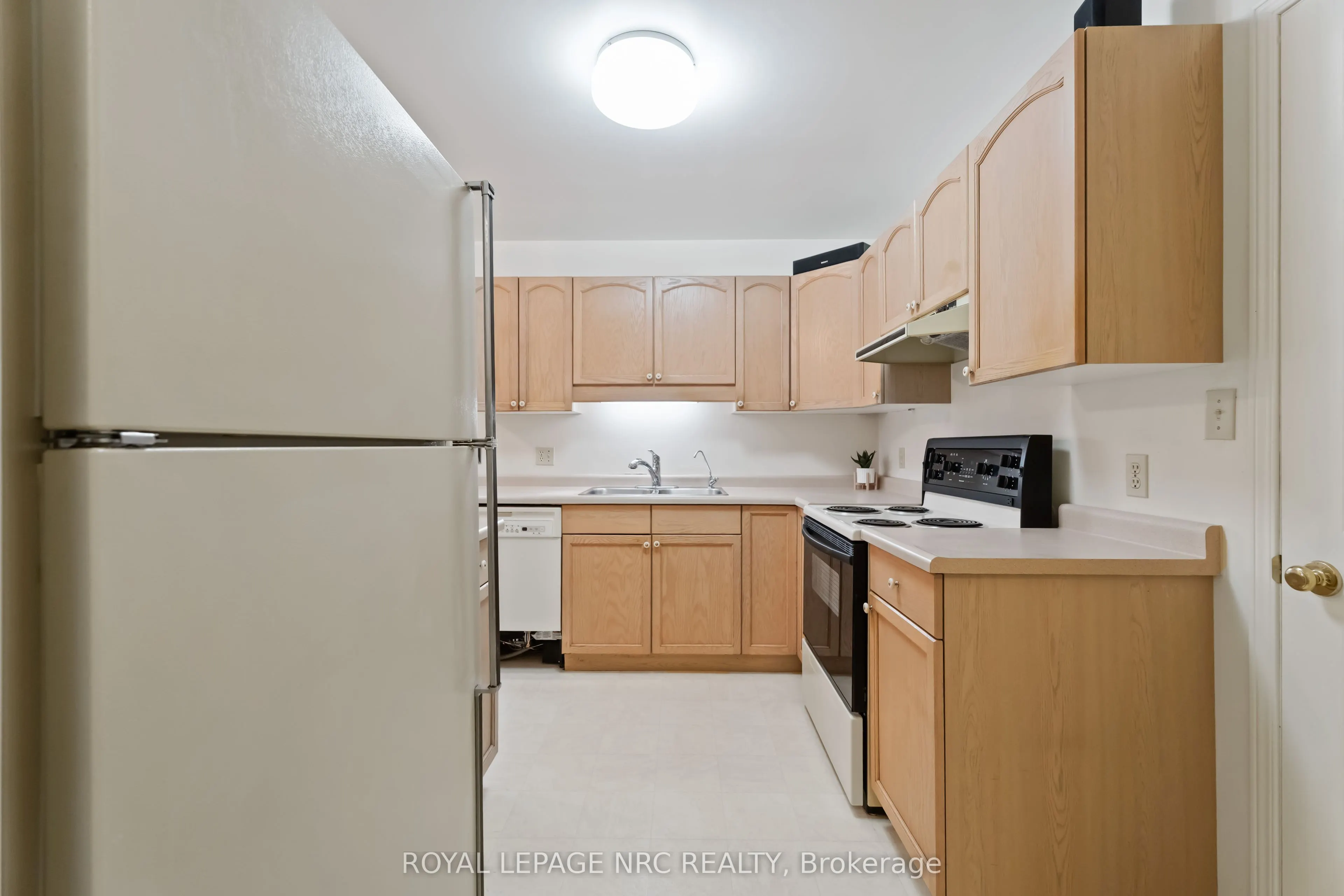 4136 Black Walnut Court, #4