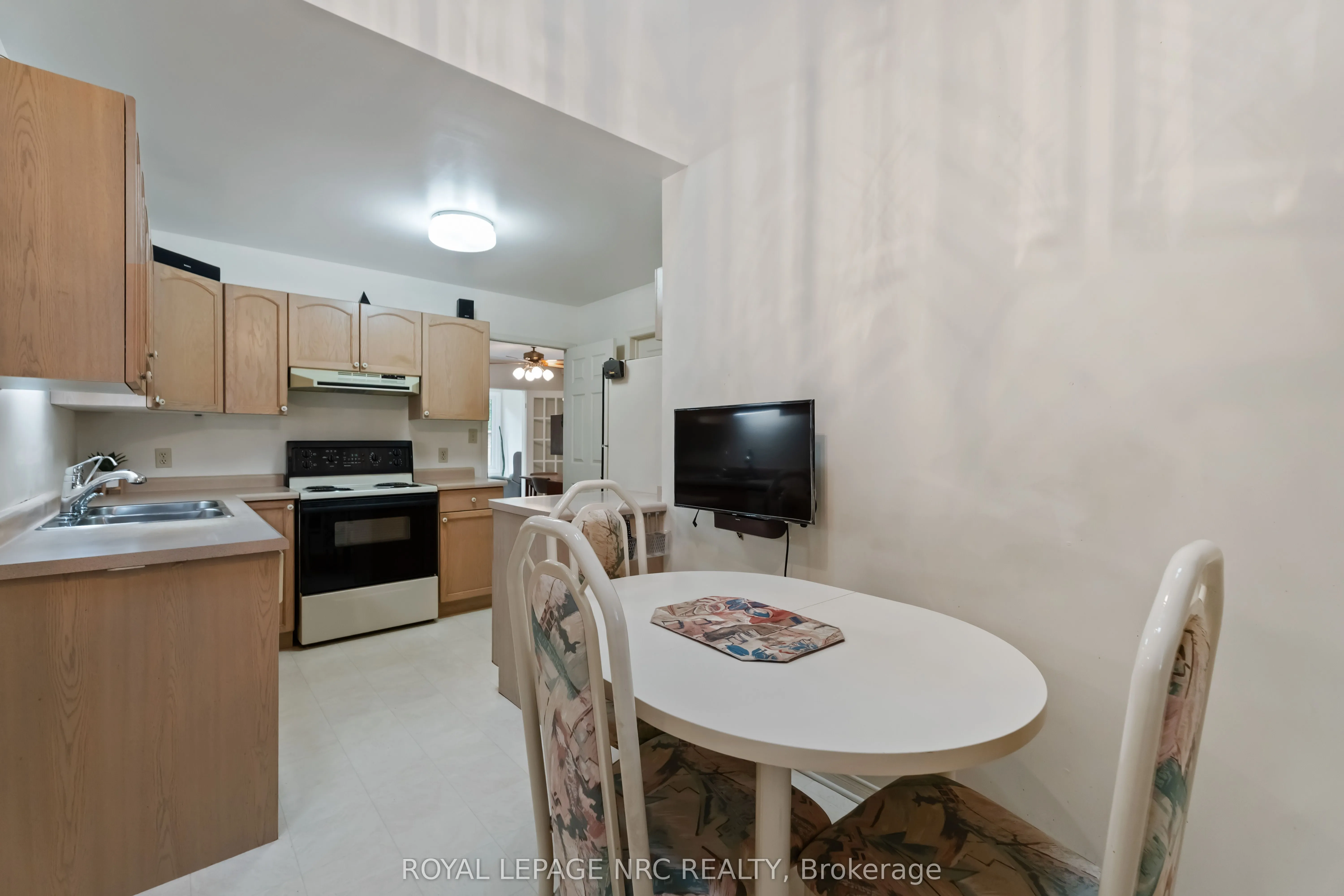 4136 Black Walnut Court, #4