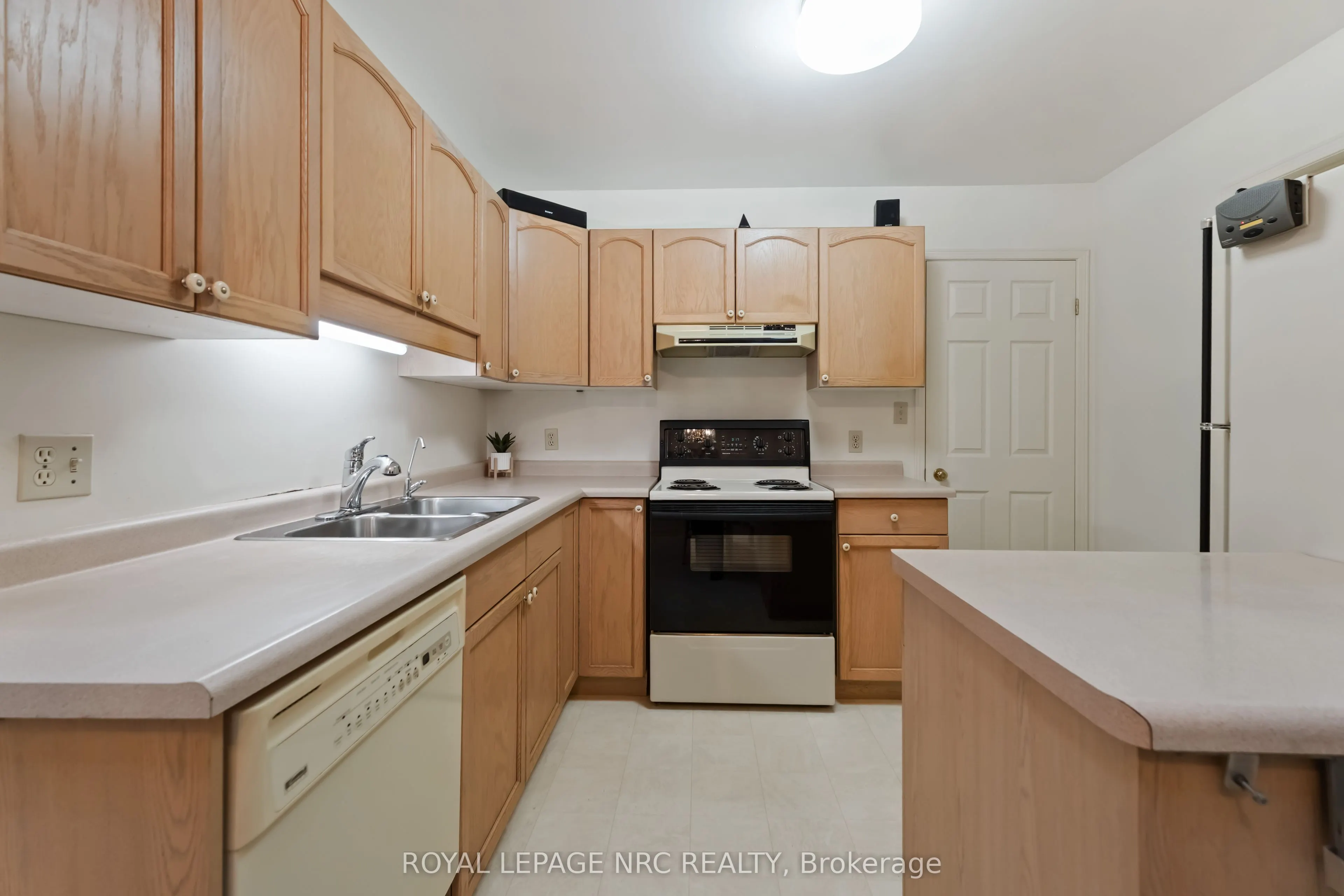 4136 Black Walnut Court, #4