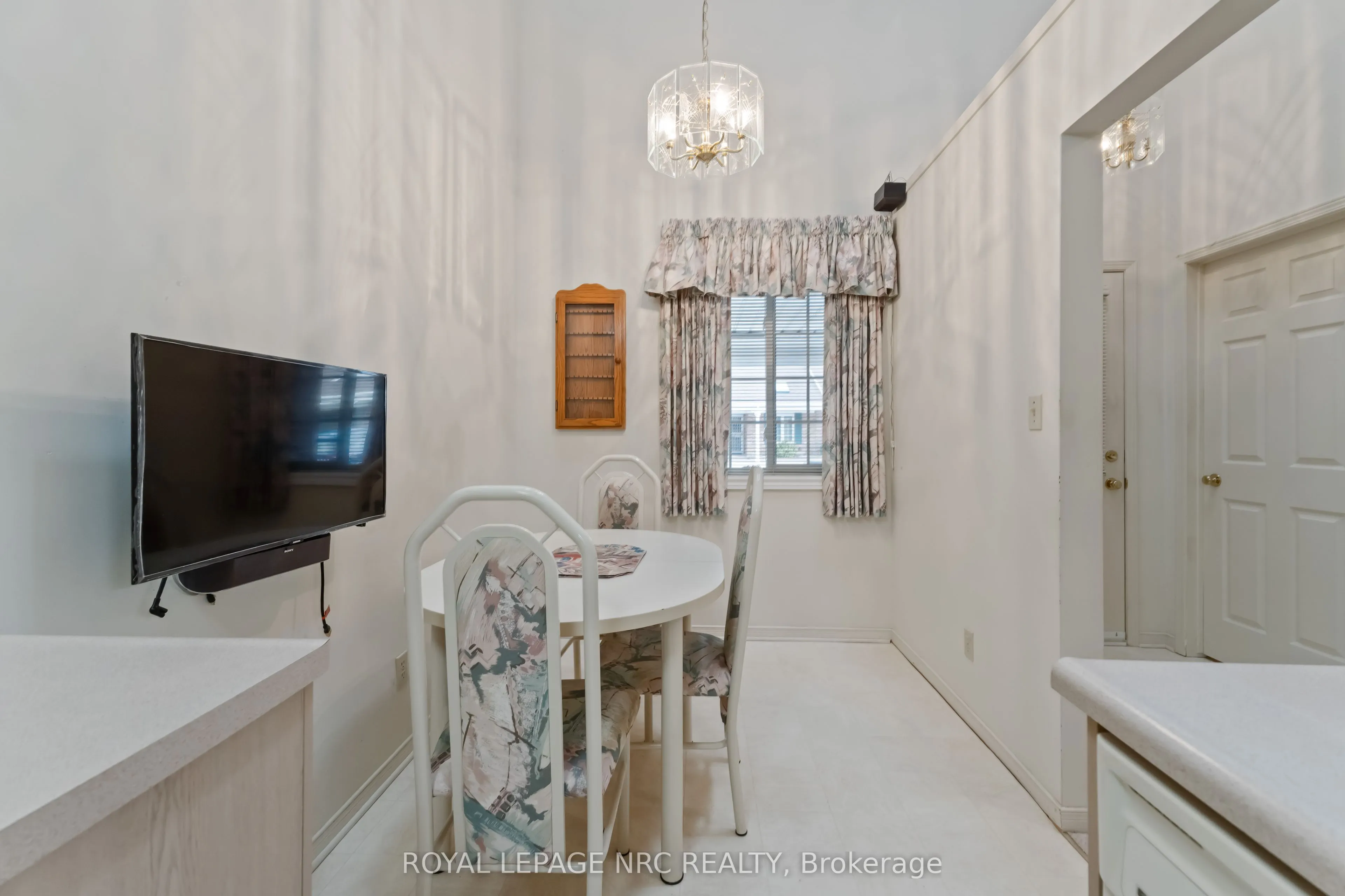 4136 Black Walnut Court, #4