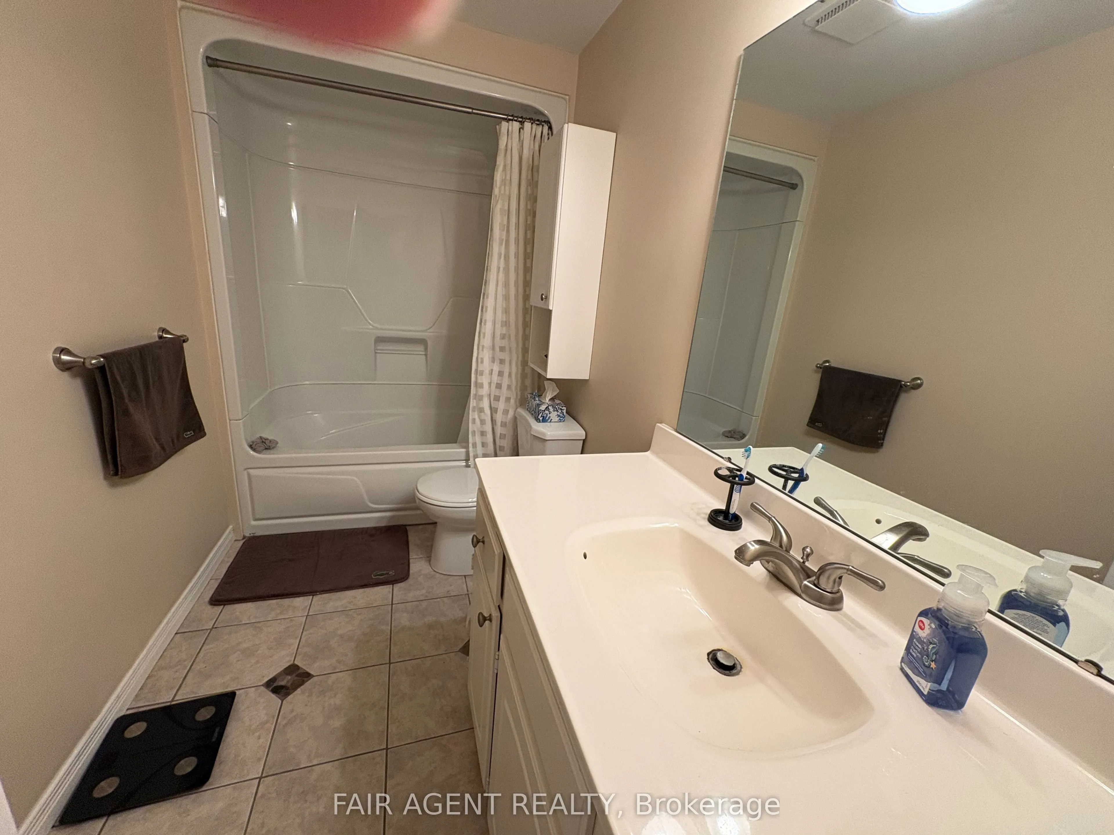 2-3050 Meadowbrook Lane, #8