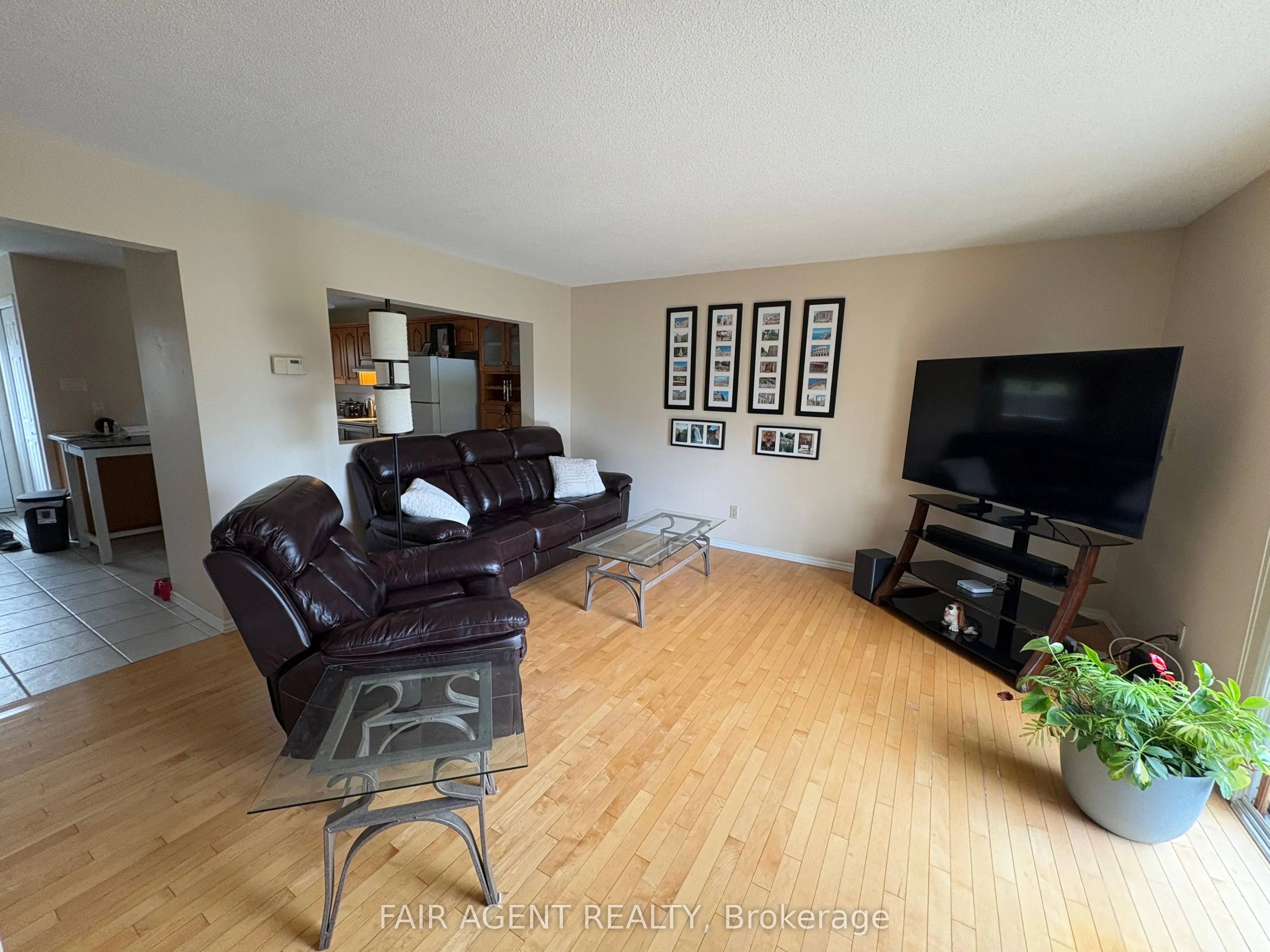 2-3050 Meadowbrook Lane, #8