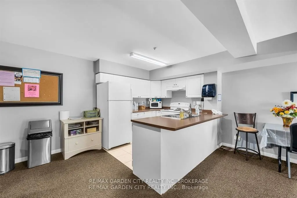 330 PRINCE CHARLES Drive, #1402