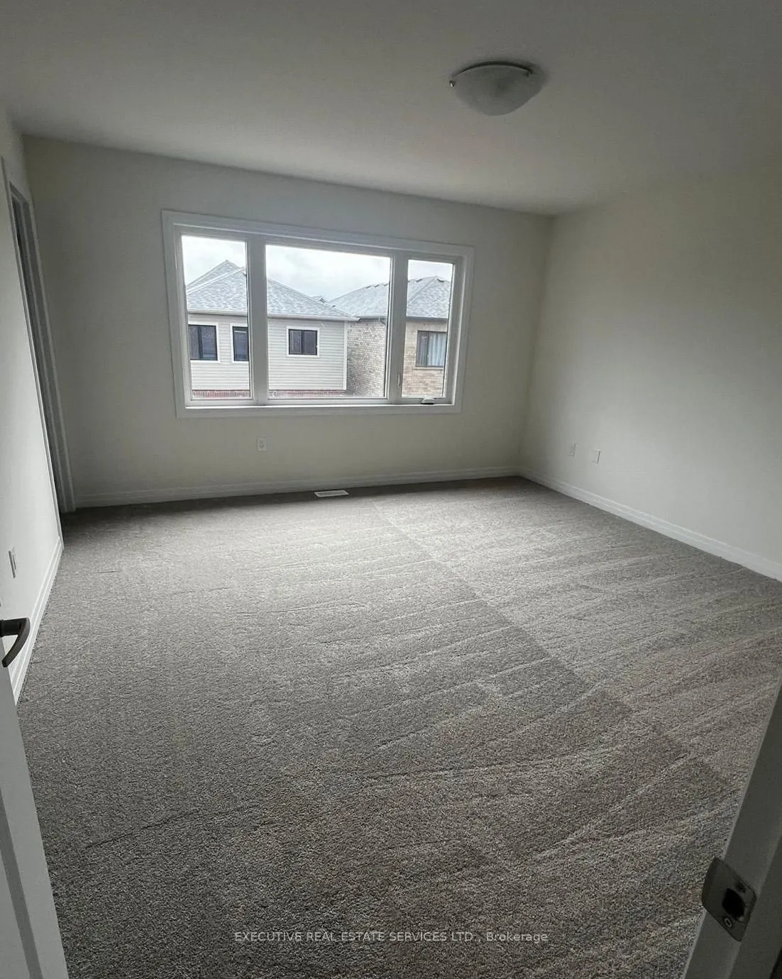 15 Blacklock Street, #16