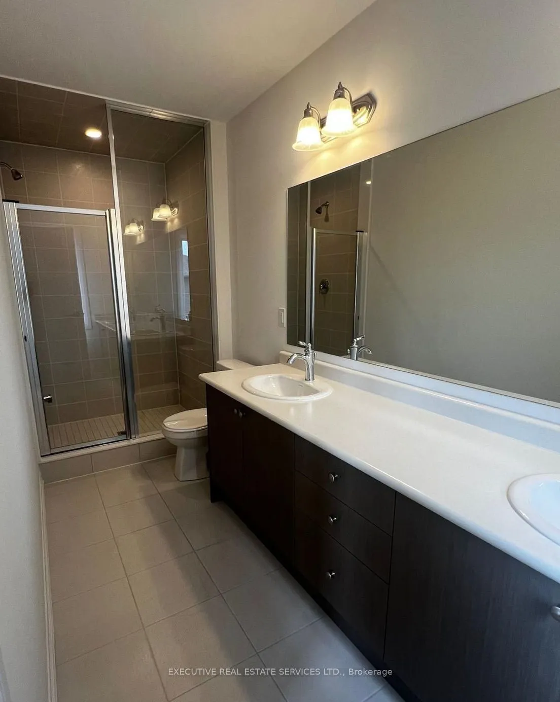 15 Blacklock Street, #16