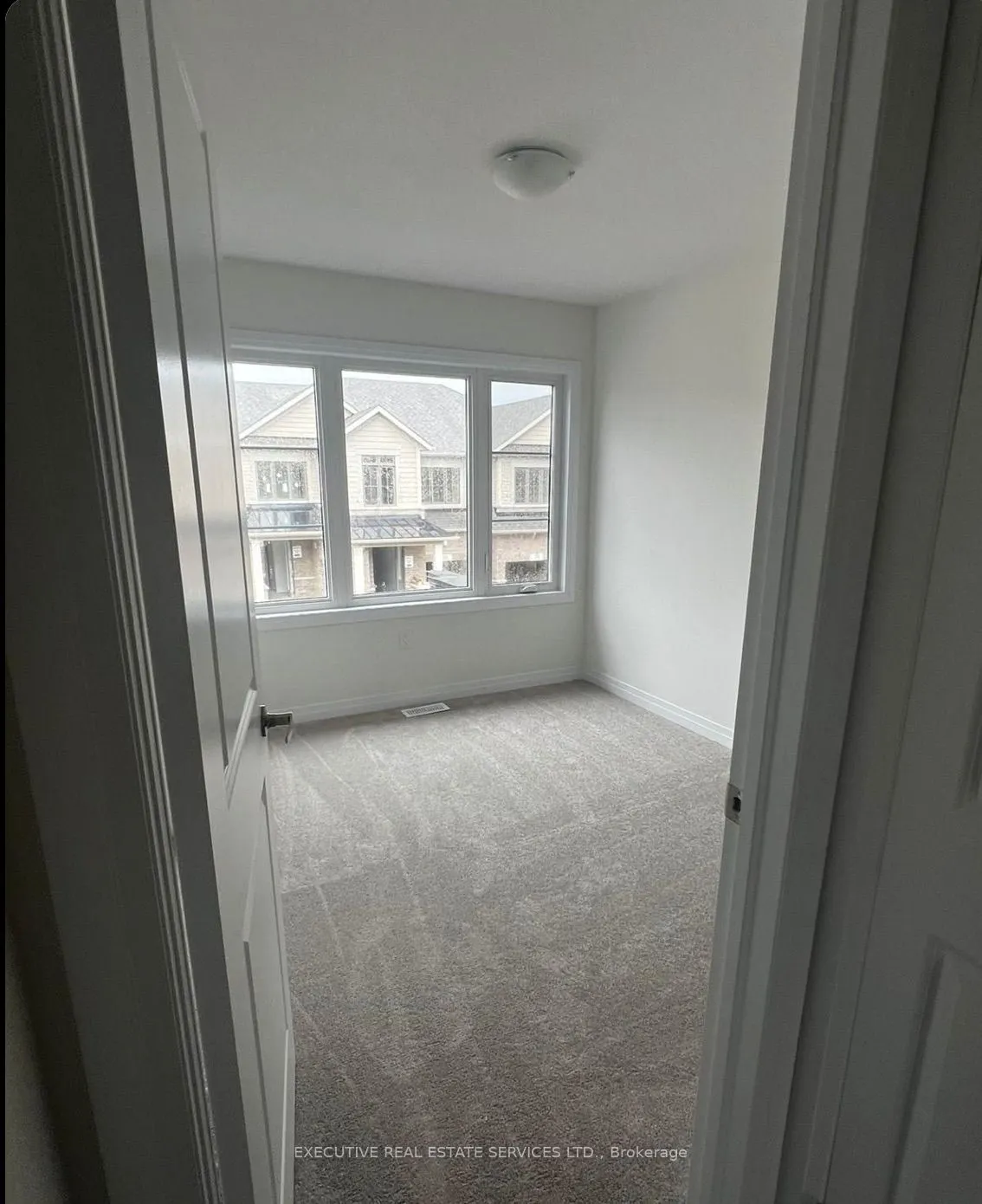 15 Blacklock Street, #16