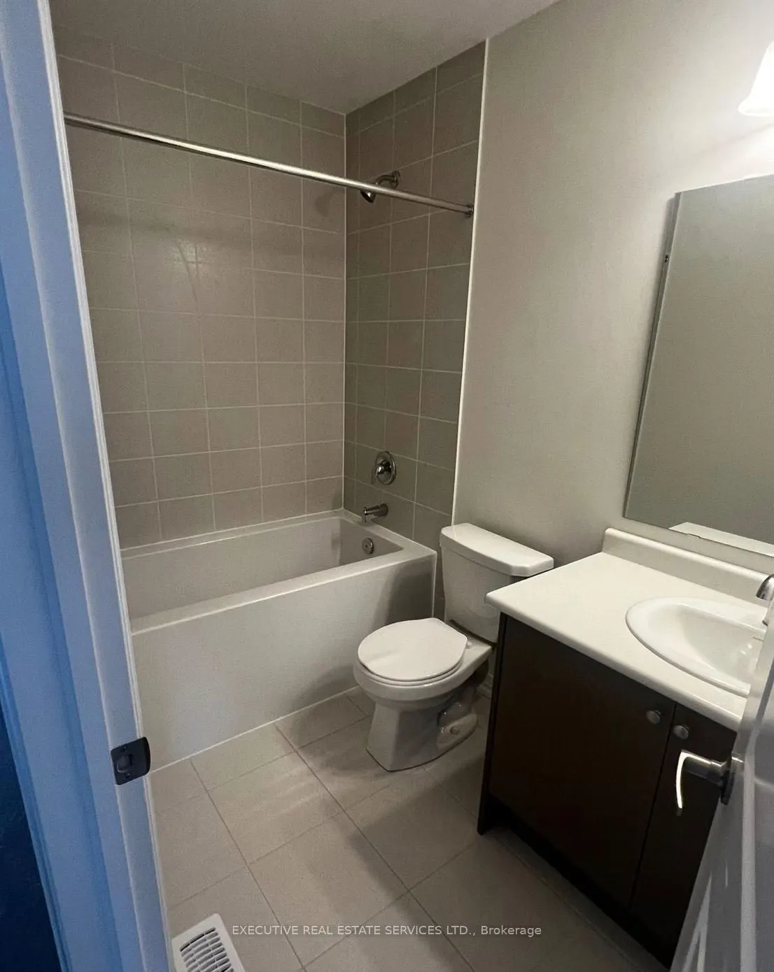 15 Blacklock Street, #16