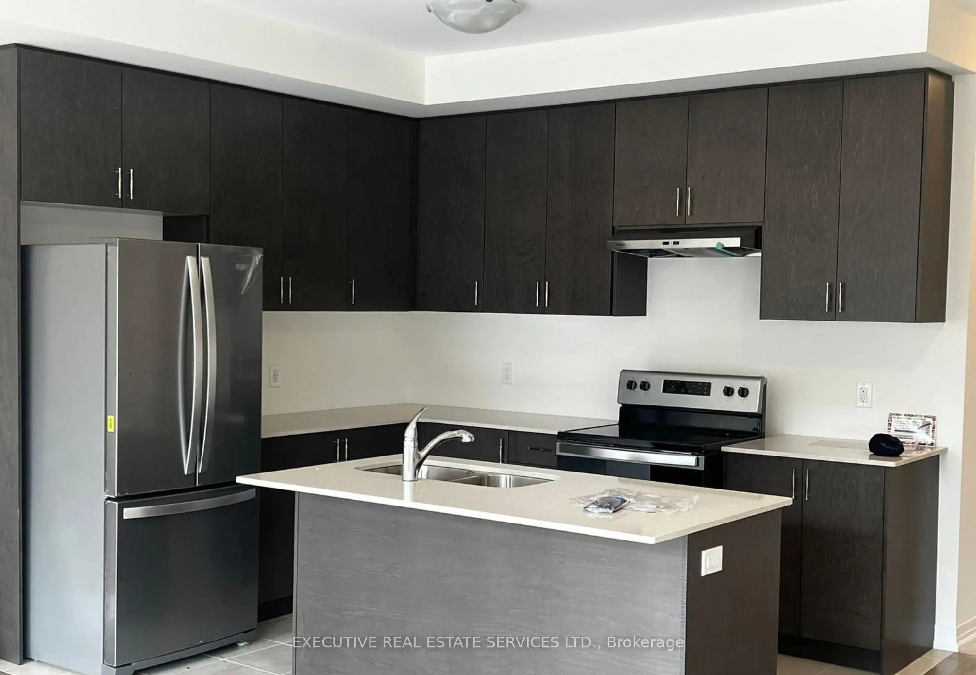 15 Blacklock Street, #16