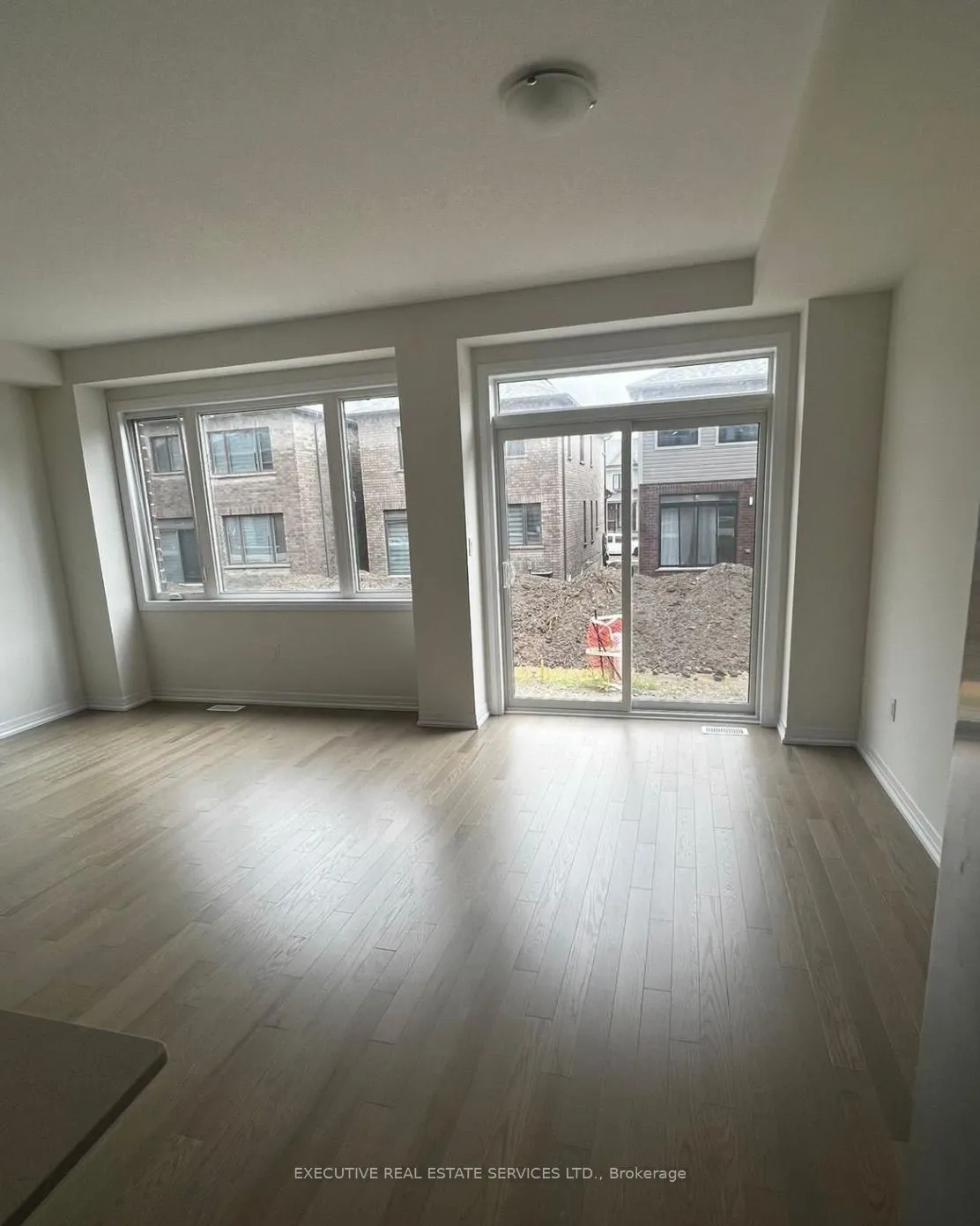 15 Blacklock Street, #16