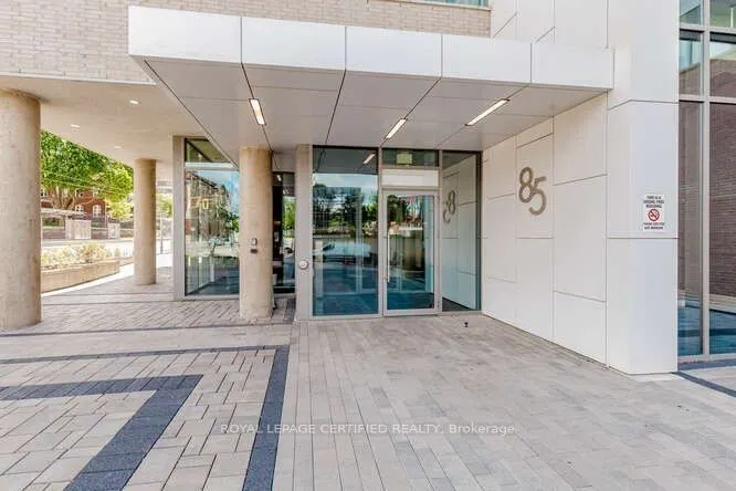 85 Duke Street W, #401