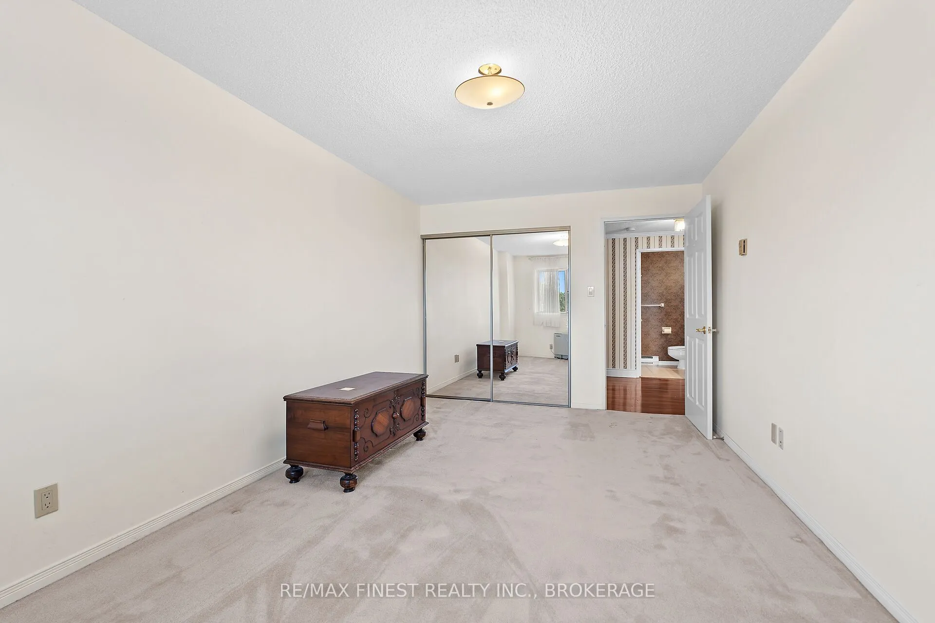 1000 King Street W, #302