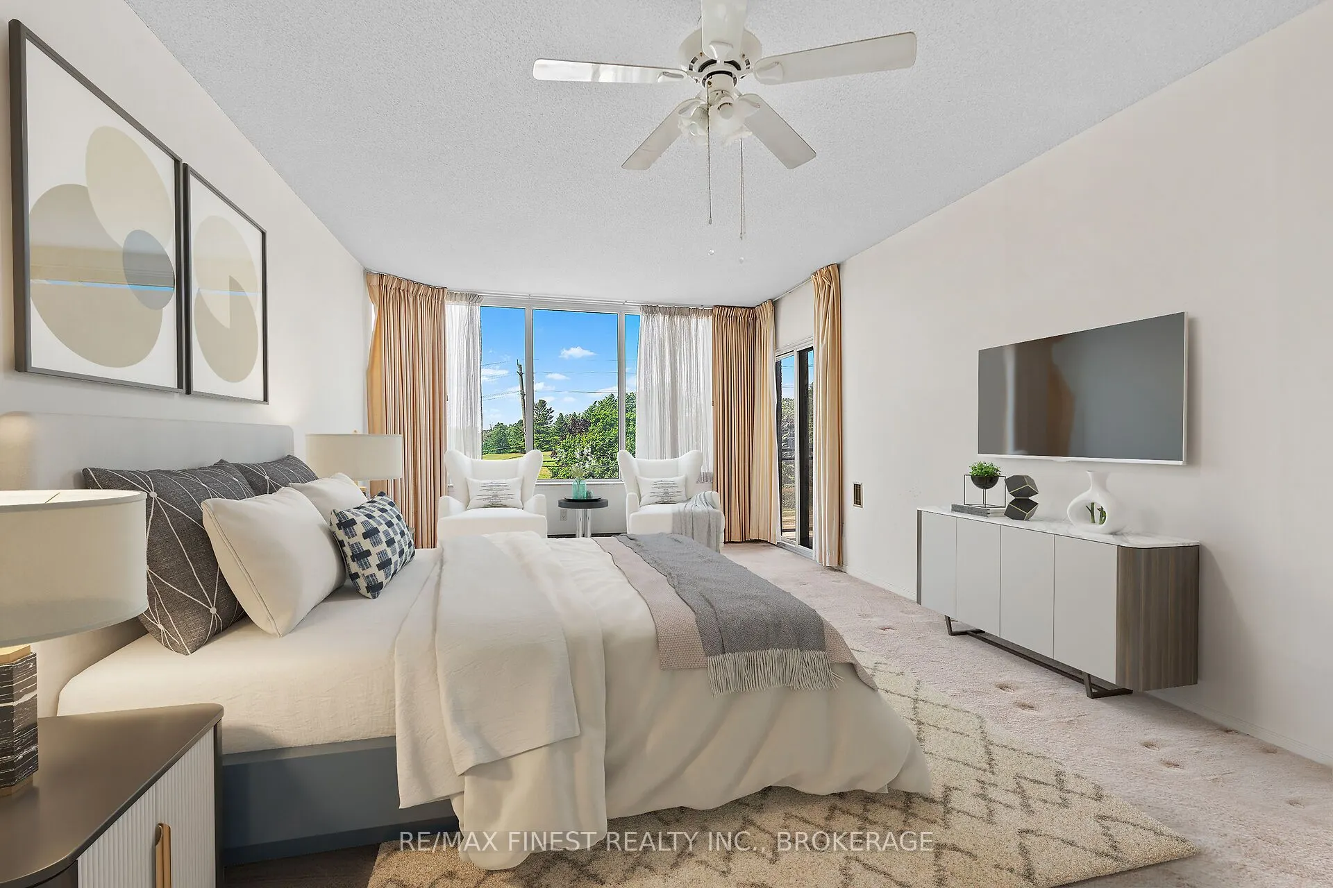 1000 King Street W, #302