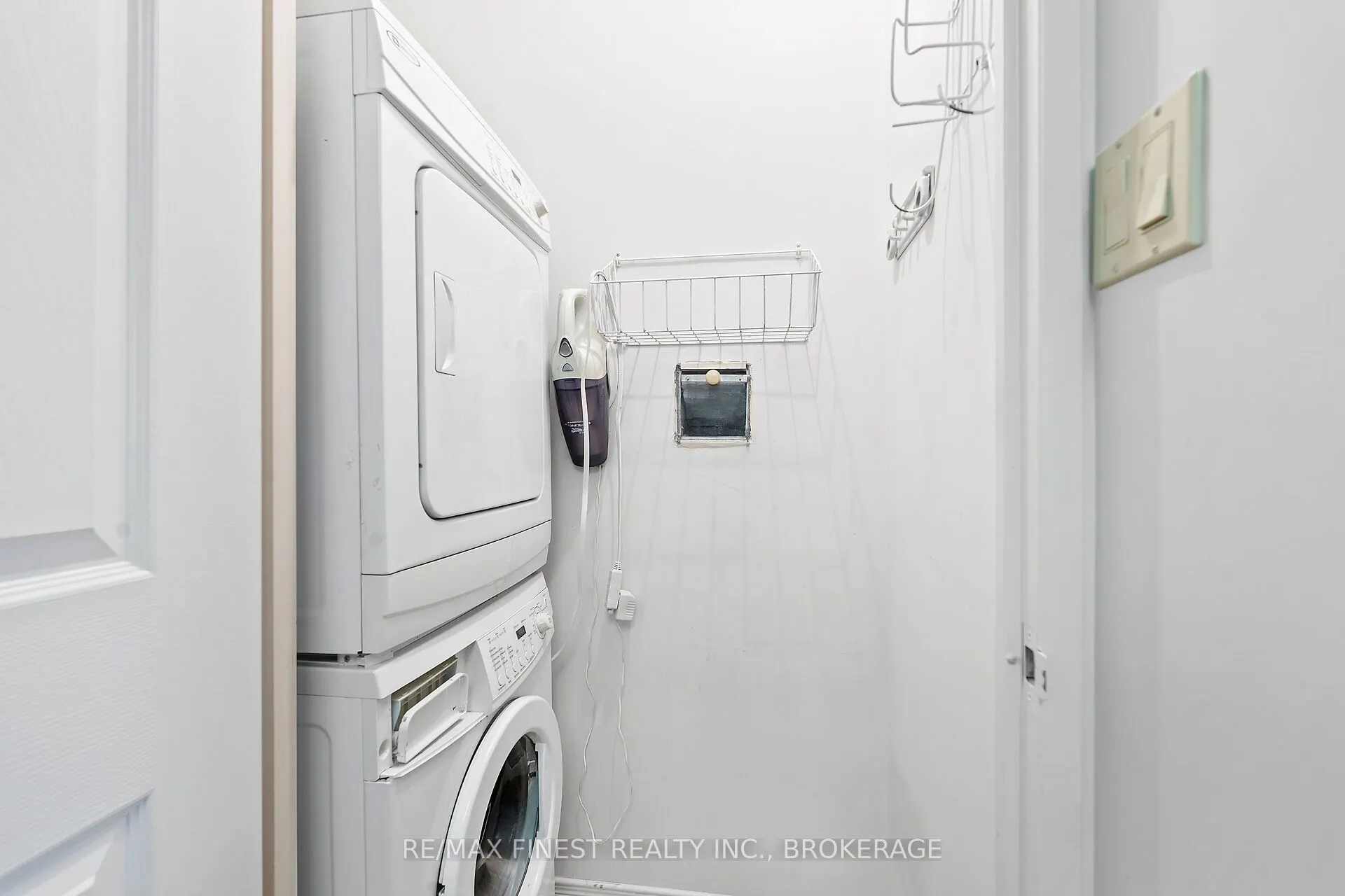 1000 King Street W, #302