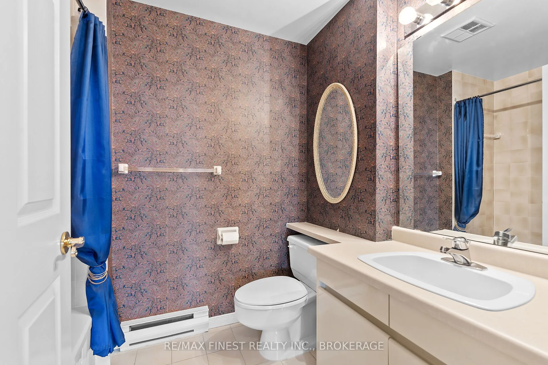 1000 King Street W, #302