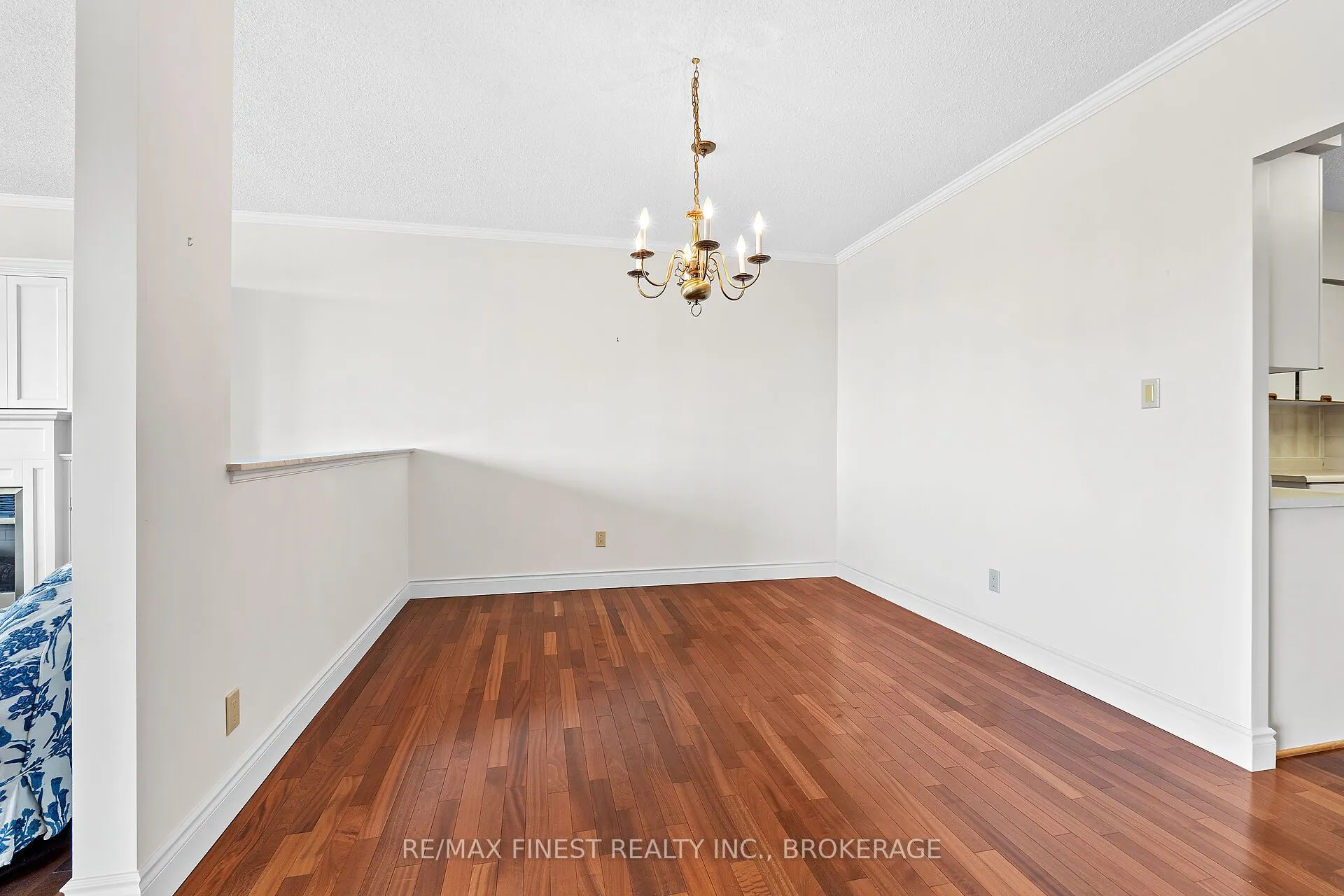 1000 King Street W, #302