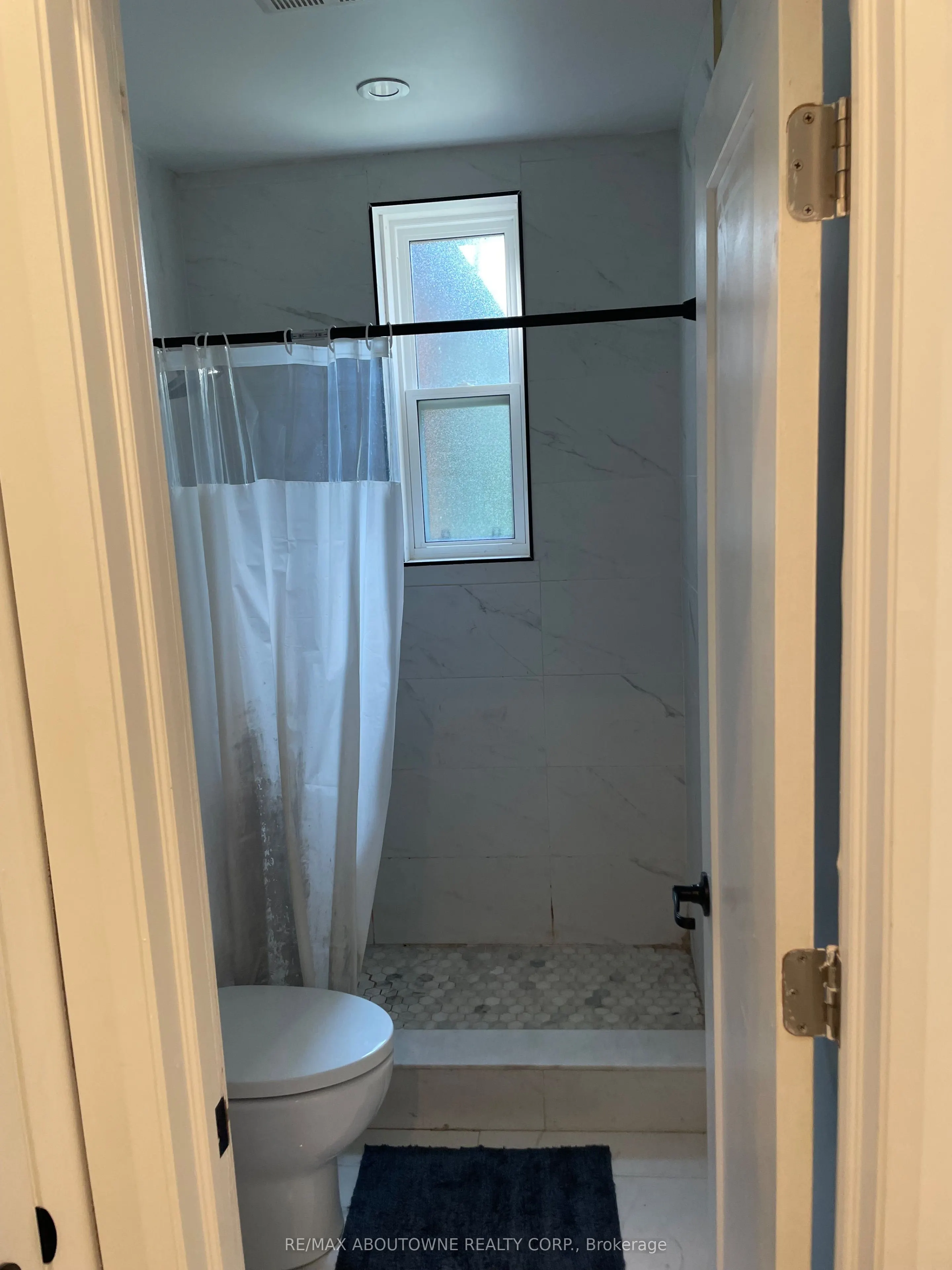 66 Wellington Street S, #102