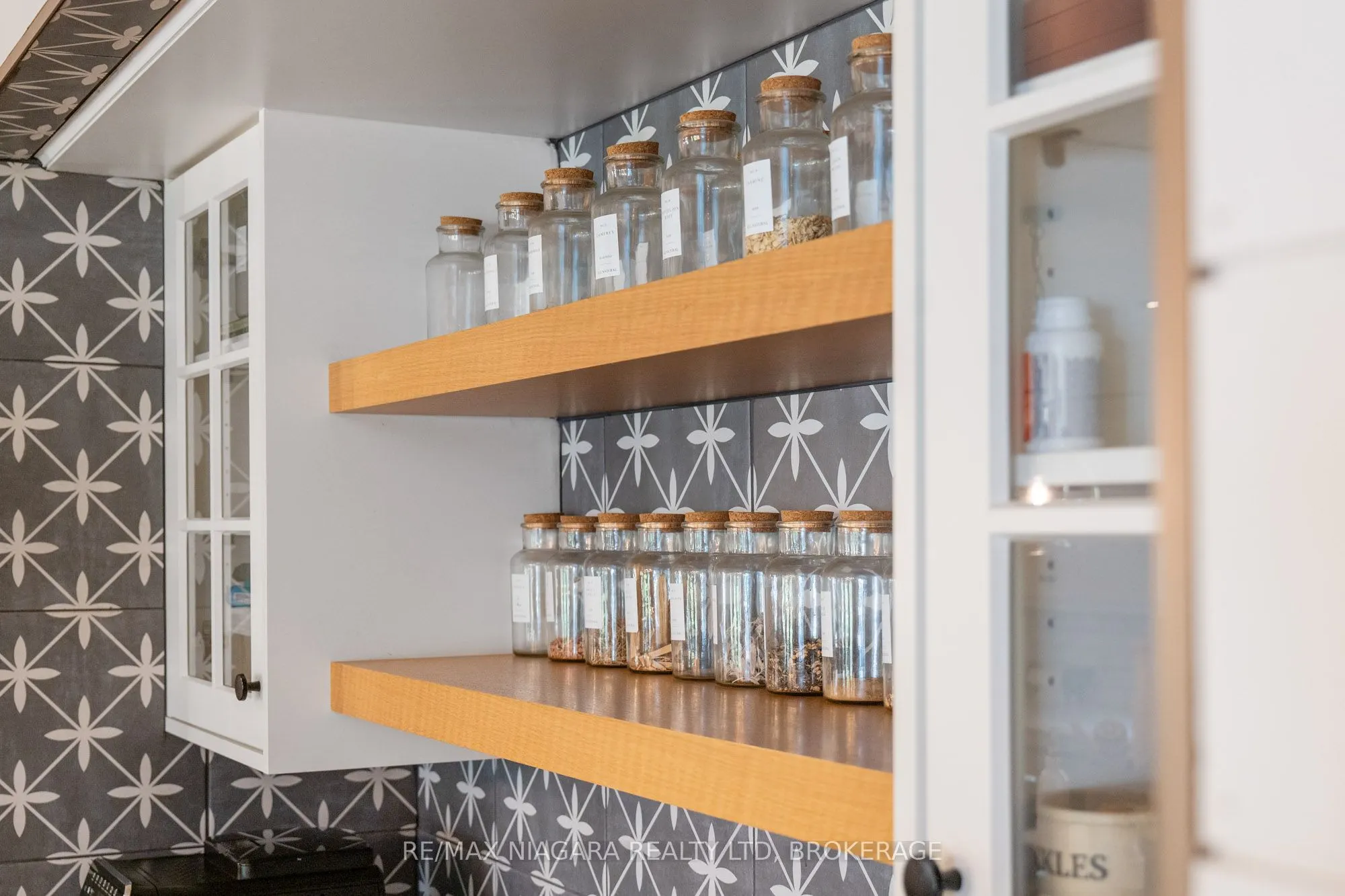 51268 Tunnacliffe Road S