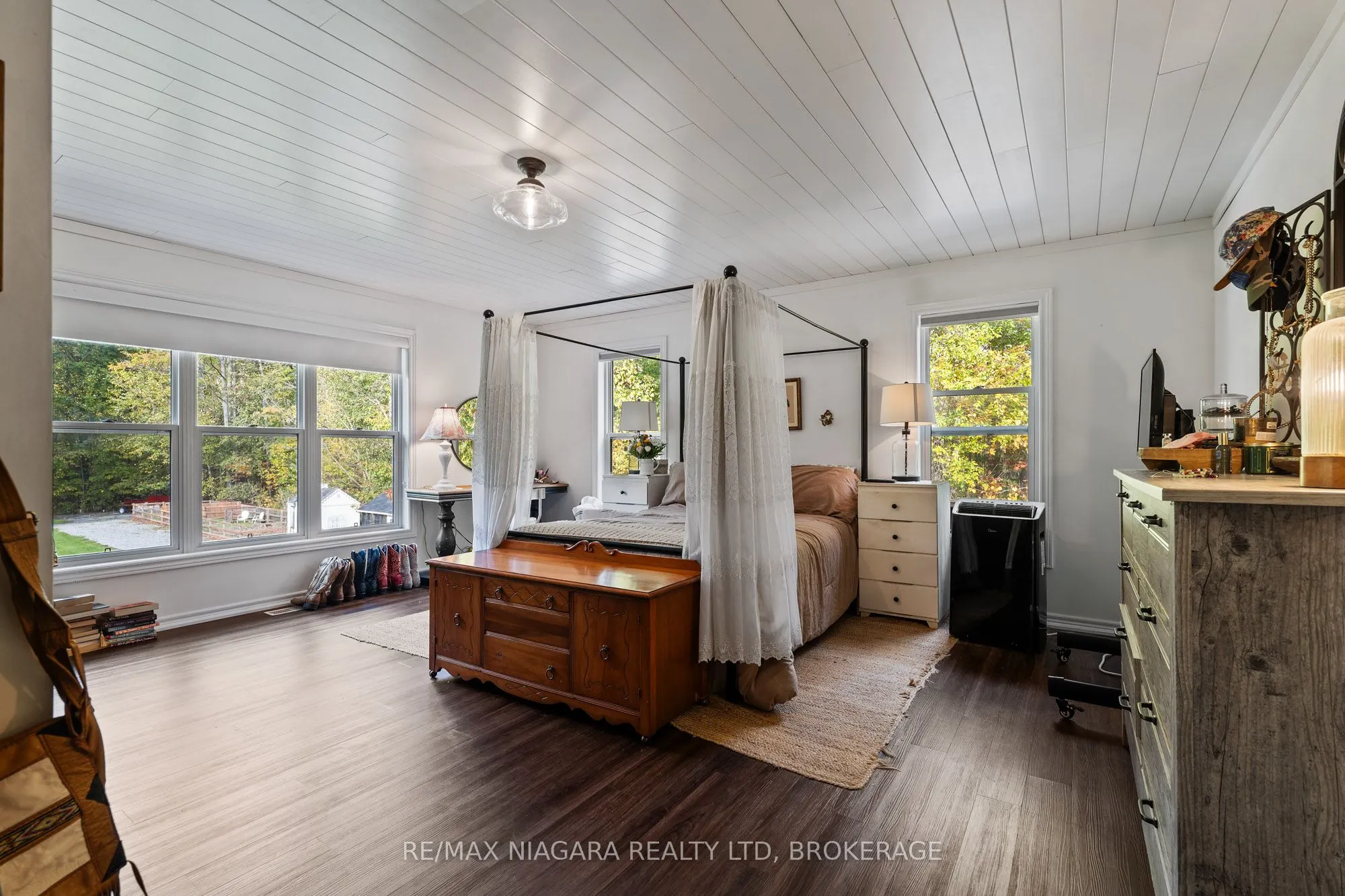 51268 Tunnacliffe Road S