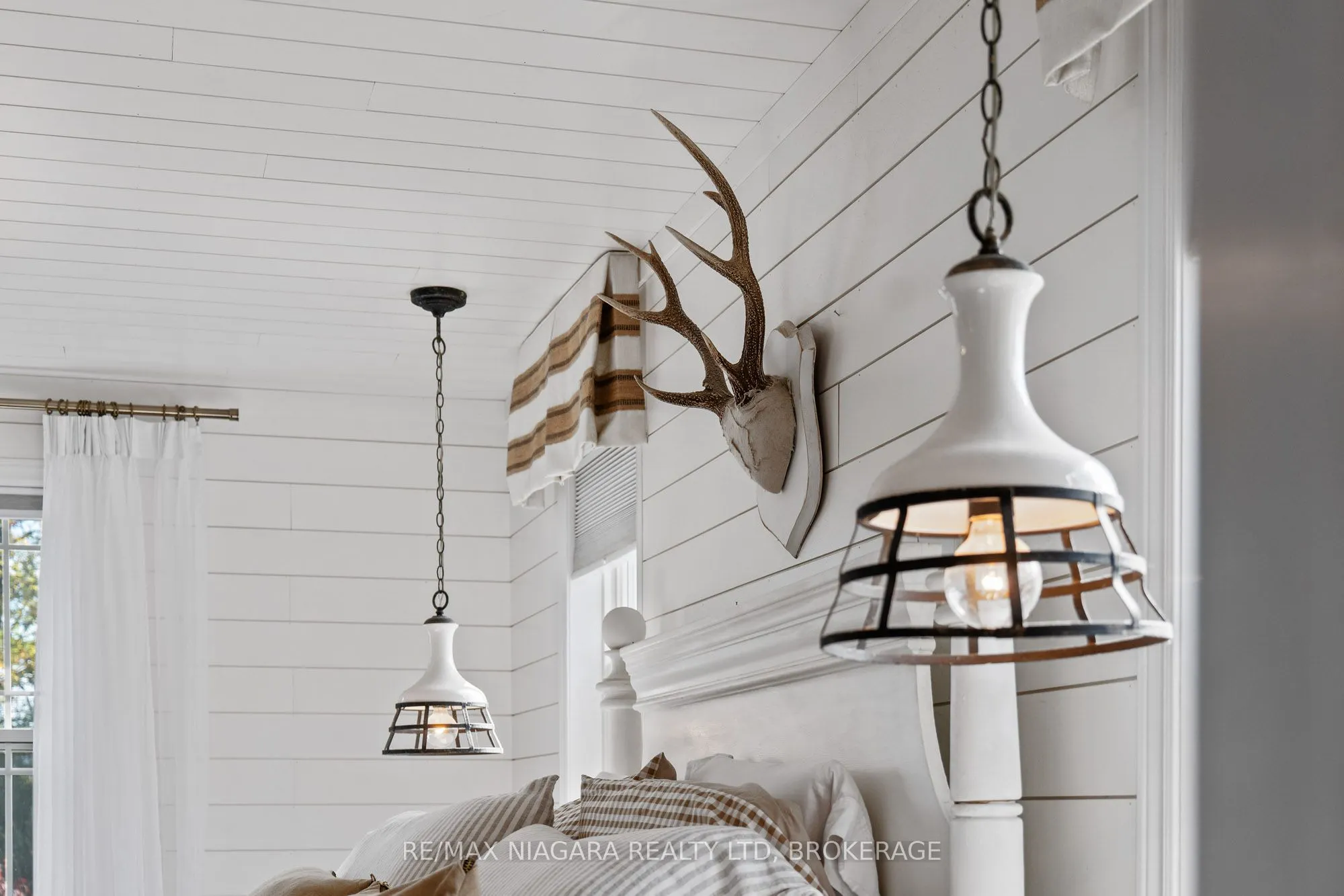 51268 Tunnacliffe Road S