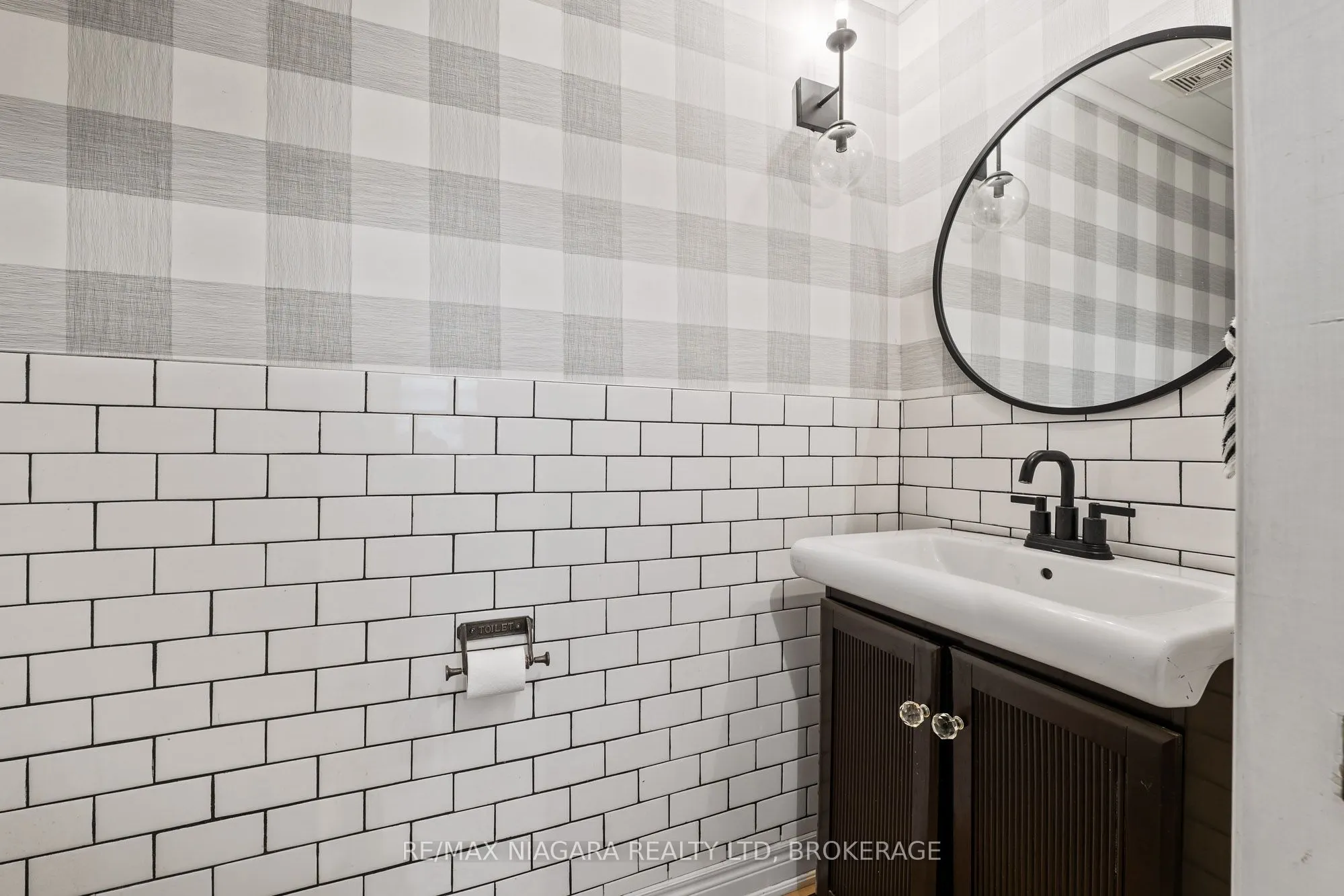 51268 Tunnacliffe Road S