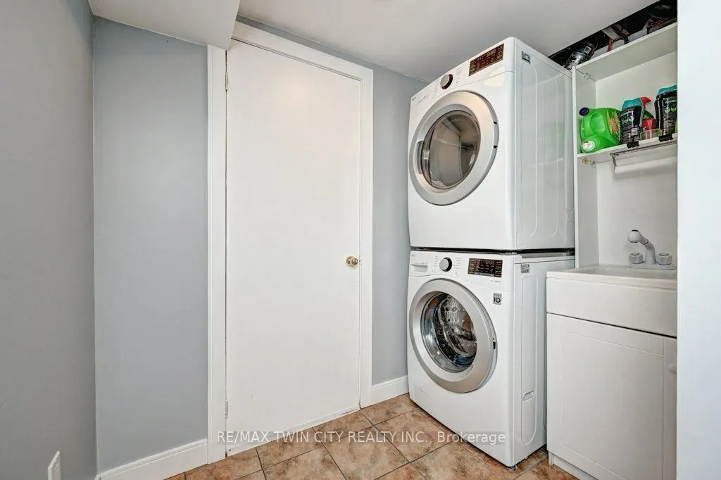 347 Bushview Crescent