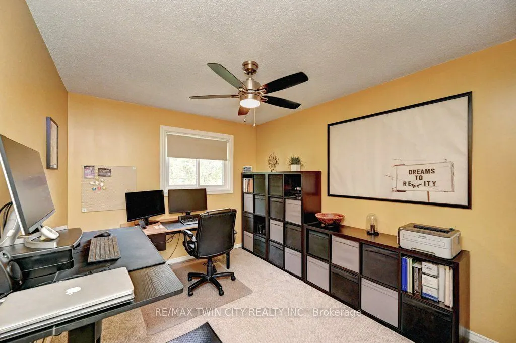 347 Bushview Crescent