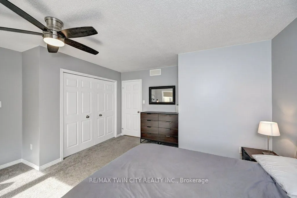 347 Bushview Crescent