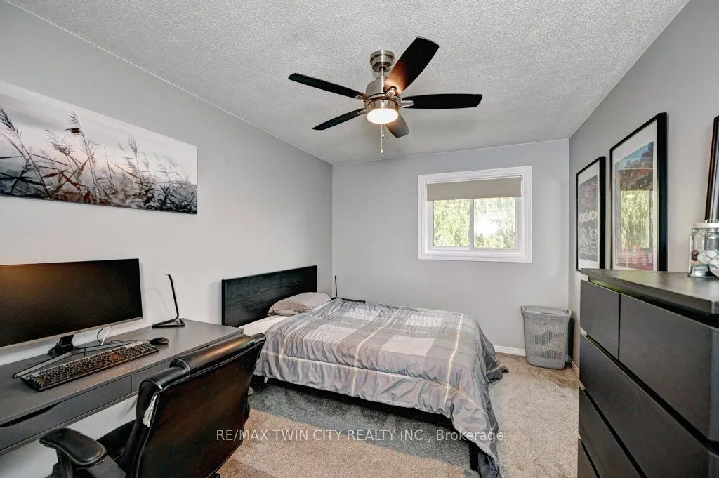 347 Bushview Crescent