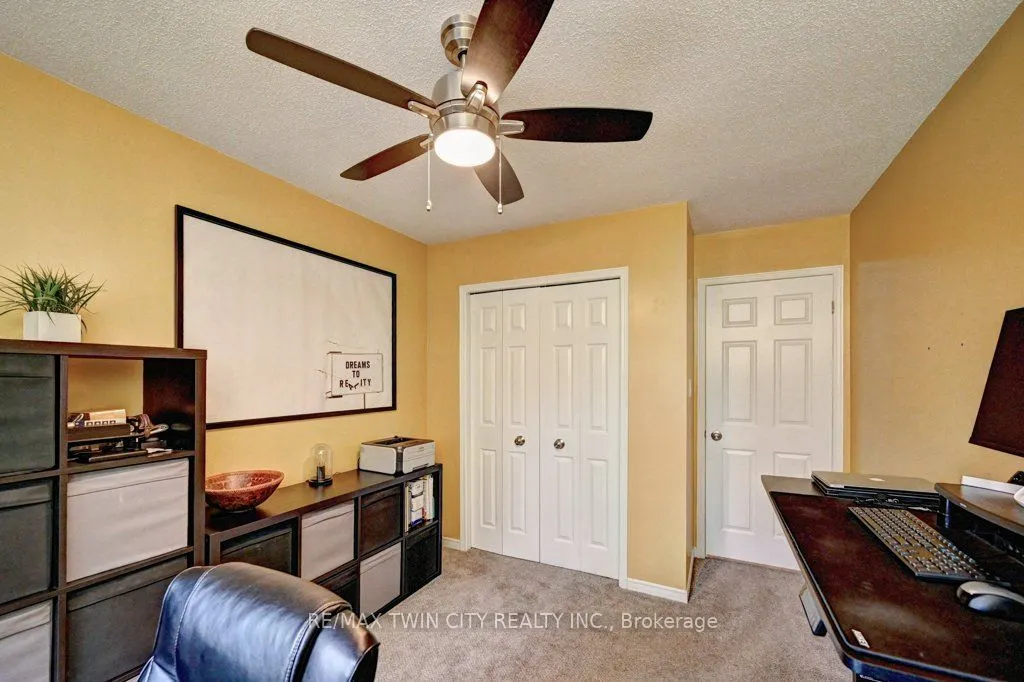 347 Bushview Crescent