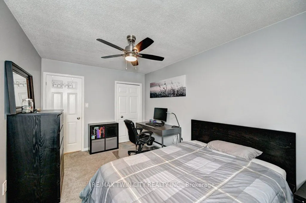 347 Bushview Crescent