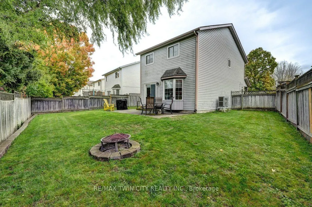 347 Bushview Crescent