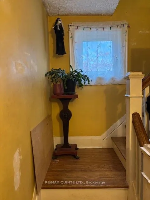 1392 Queensborough Road