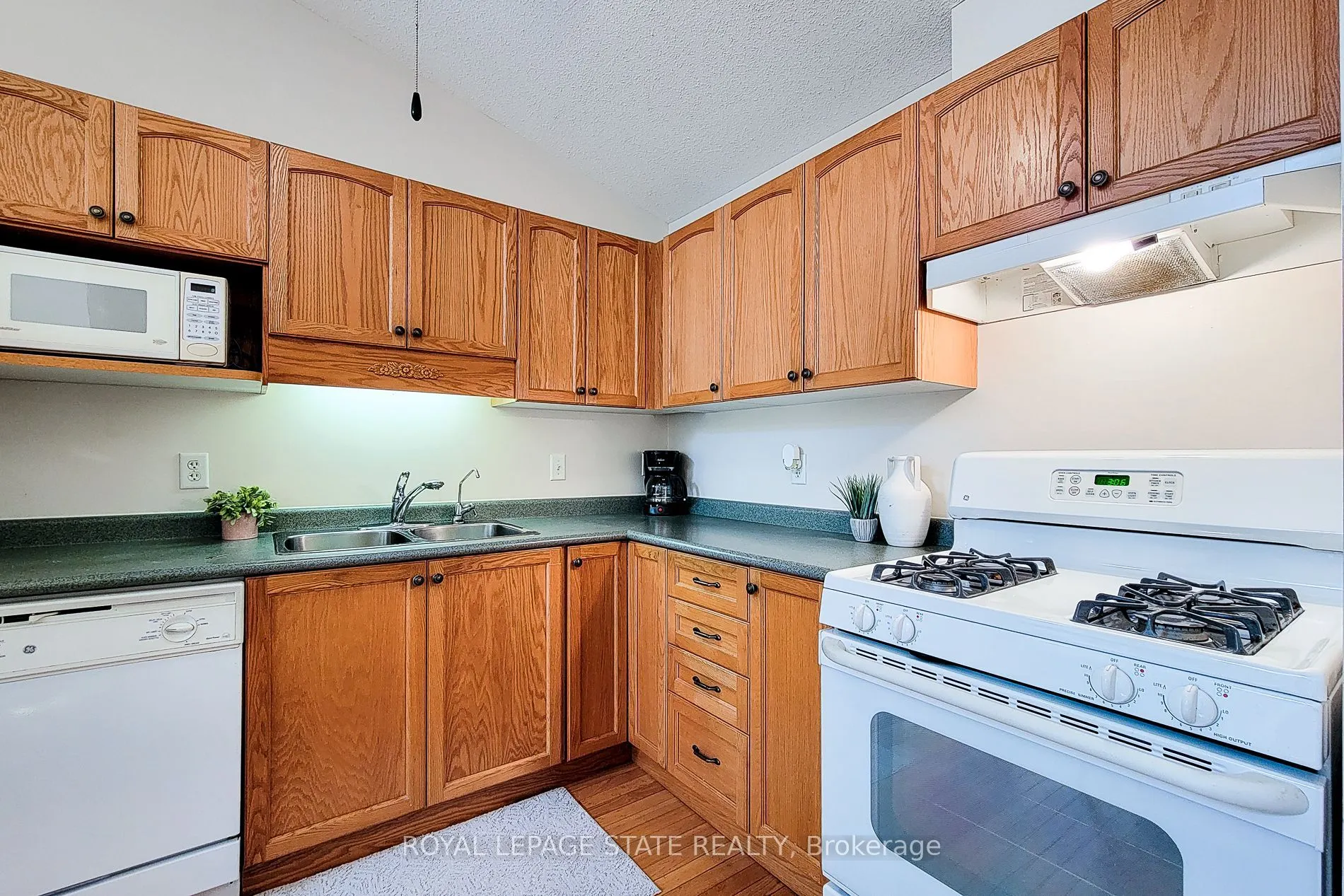 751 Rymal Road W, #22