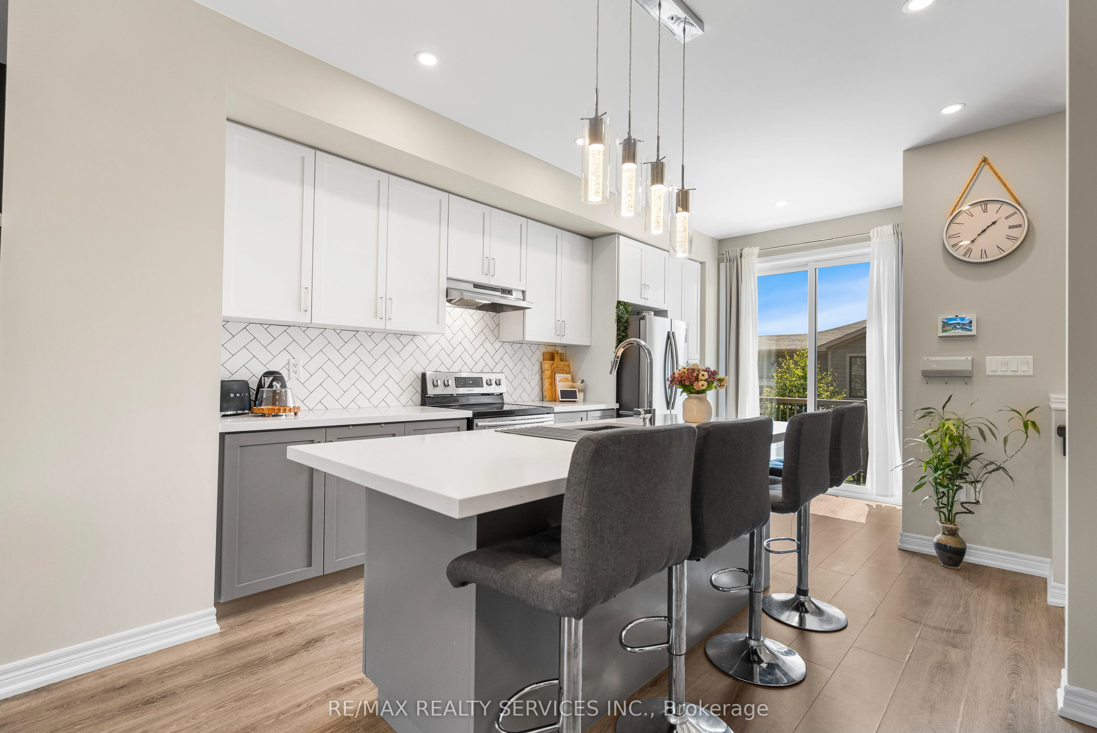 1890 Rymal Road E, #122