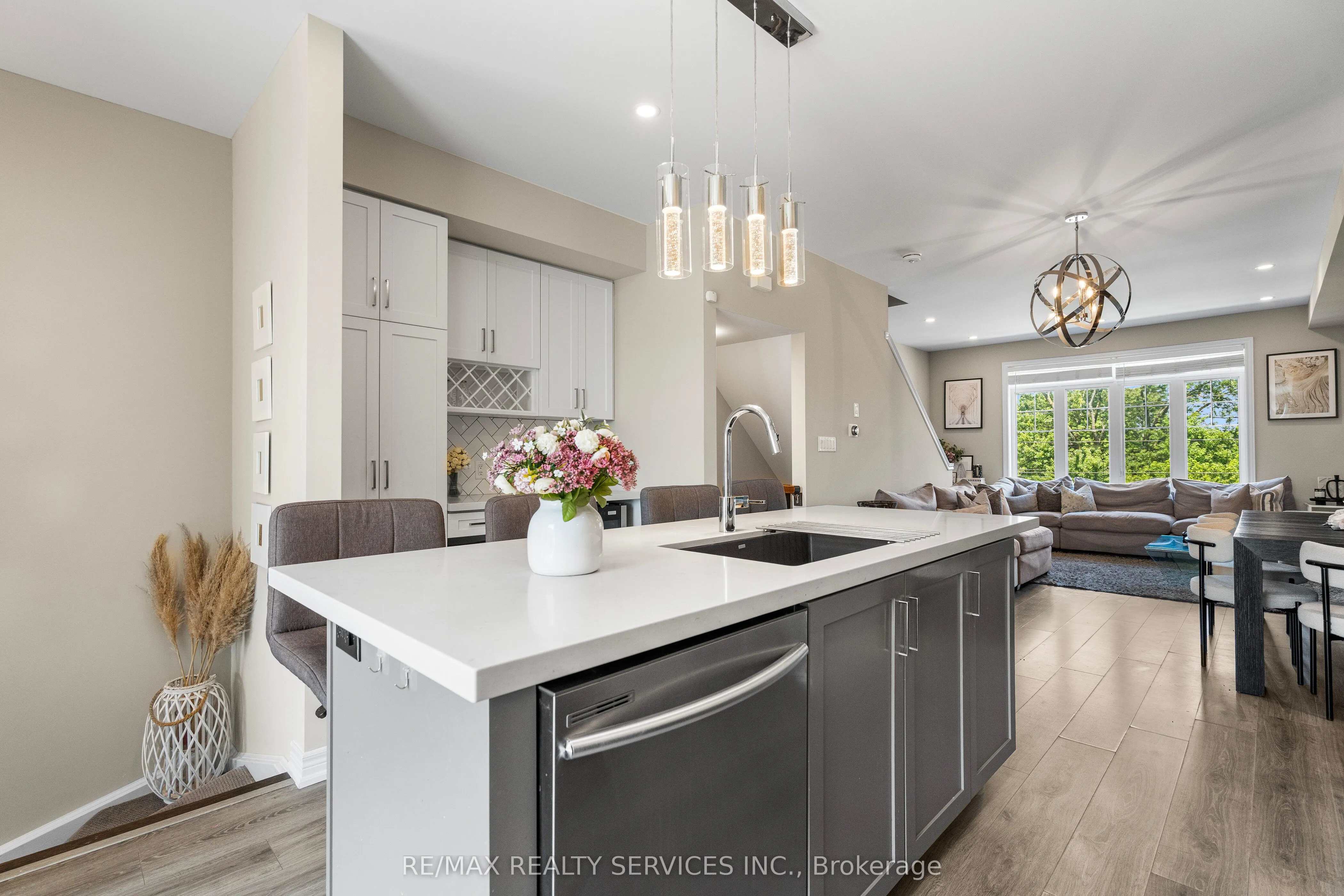 1890 Rymal Road E, #122