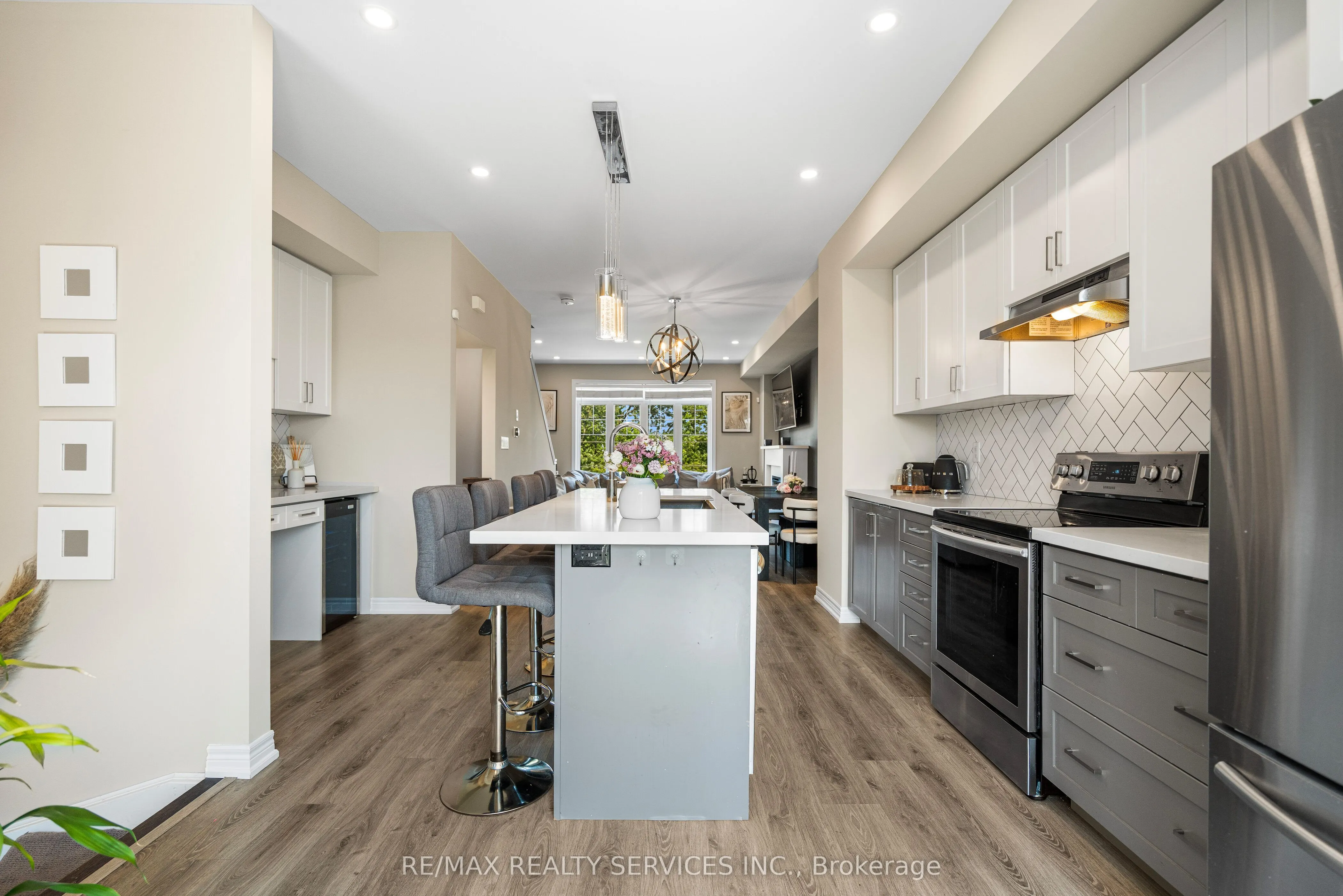 1890 Rymal Road E, #122