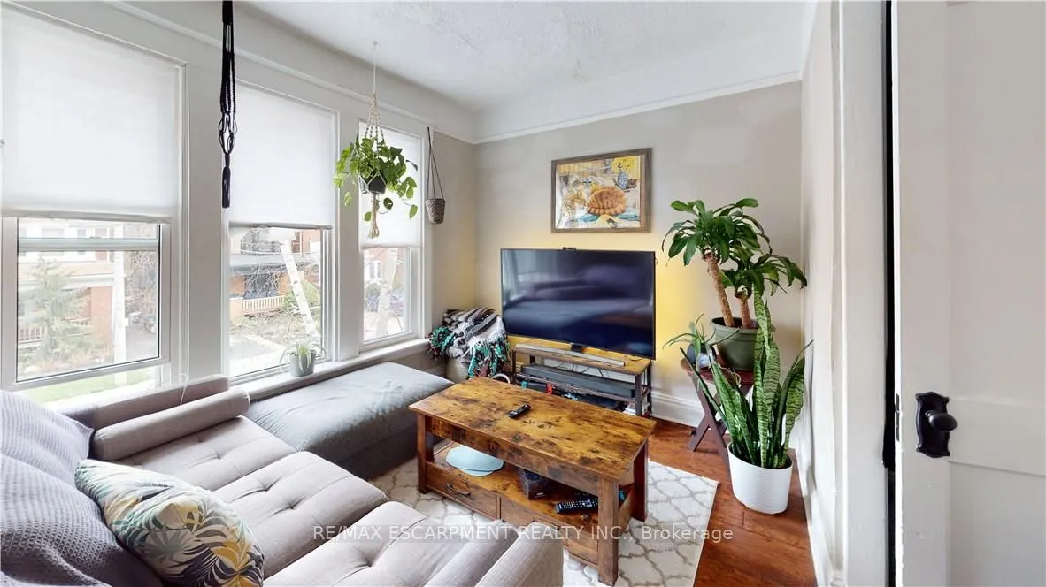 62 Barnesdale Avenue S